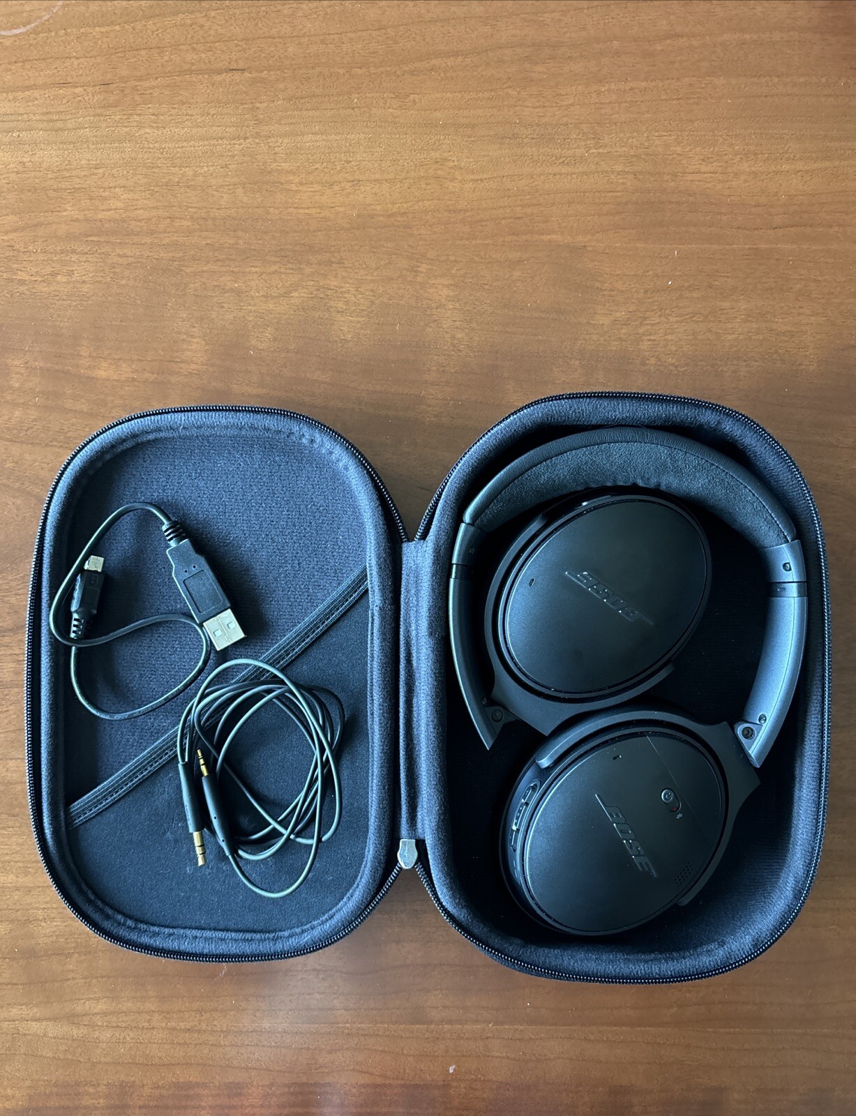 Bose QuietComfort 35 Over the Ear Wireless Headphones – Black