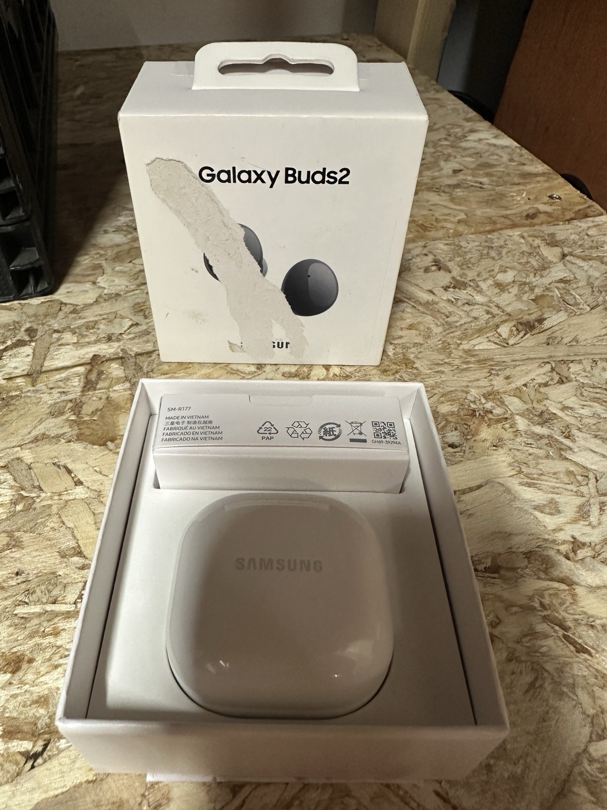 Samsung Galaxy Buds2 – Black Graphite