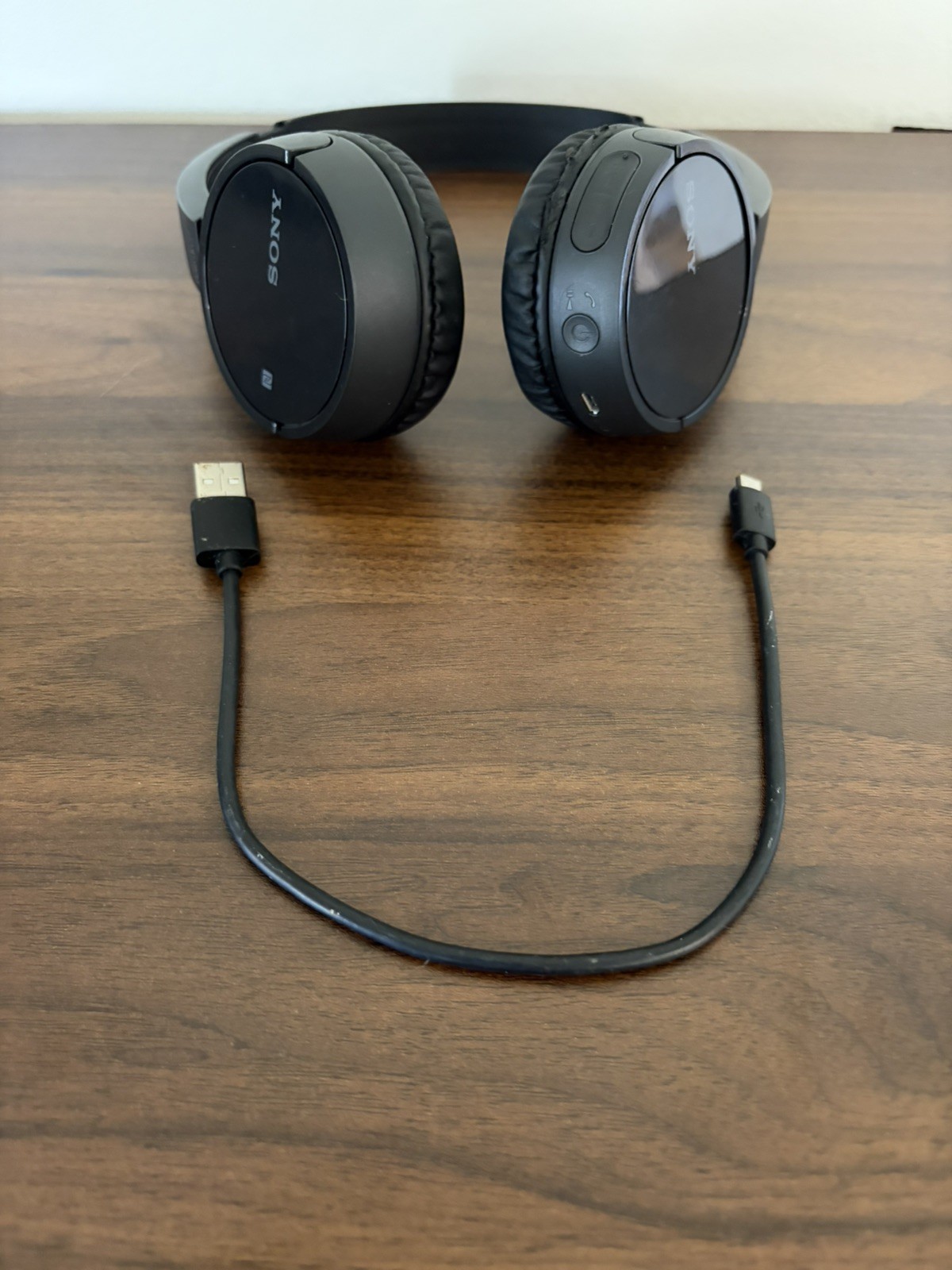 Sony MDR-ZX770BT Headphones – BT Wireless – Black – Adjustable -charger included