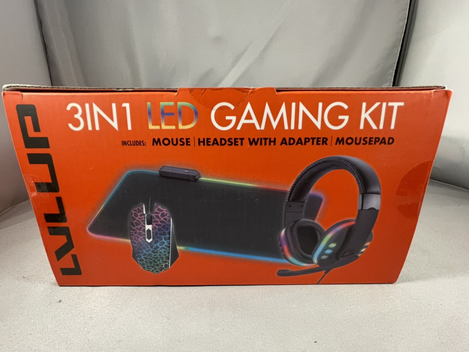 New Sealed LVLUP 3 Piece LED Light Up Pro Gaming Kit- Headset / Mouse / Mousepad