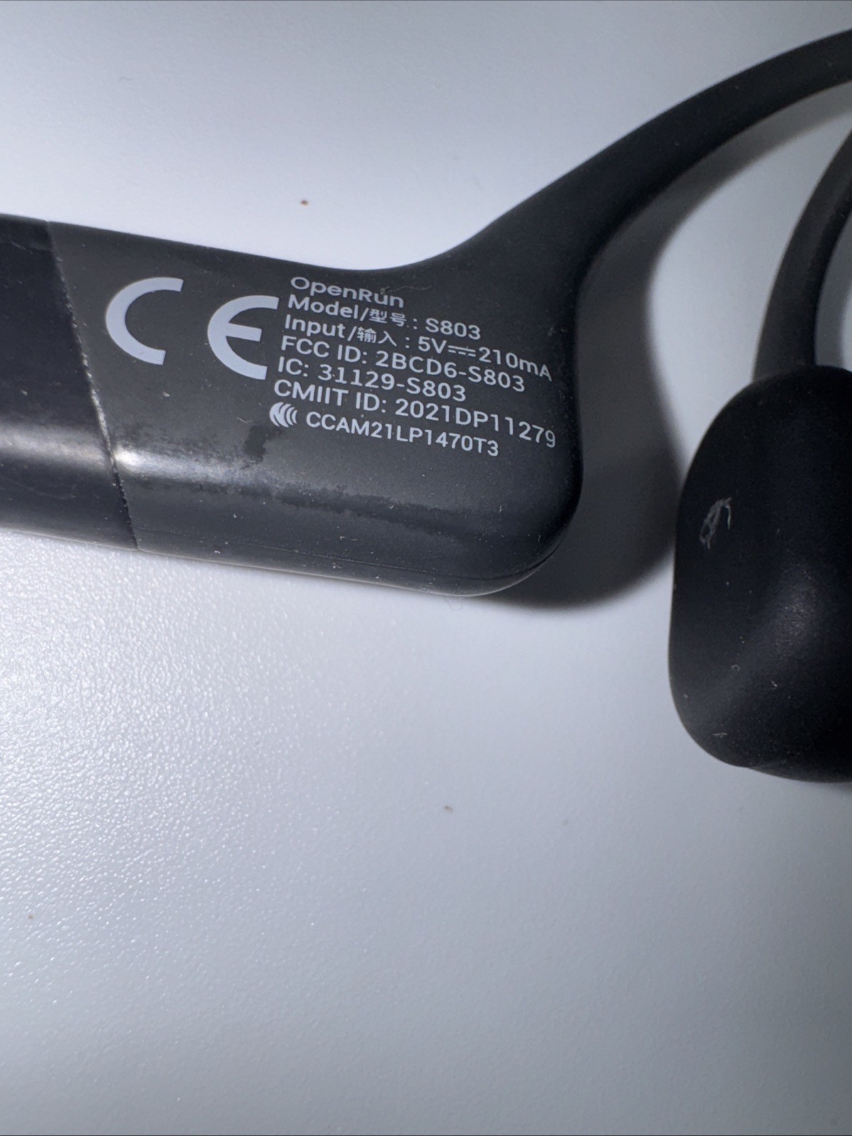 Shokz OpenRun S803 Bone Conduction Open-Ear Headphones Black Rattling Sound Read