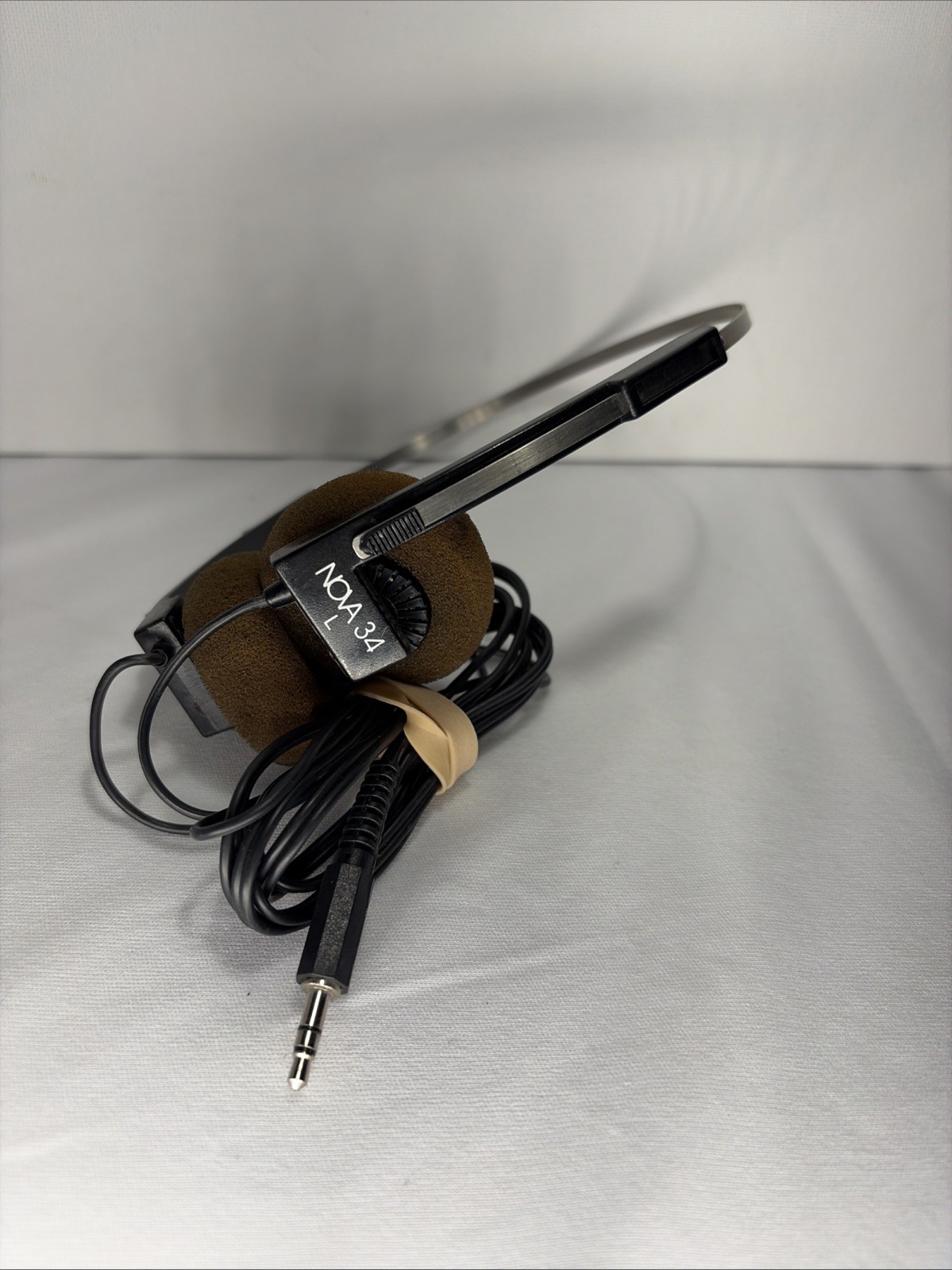 Vintage Realistic Nova 34 Headphones Great Condition (Working Tested)