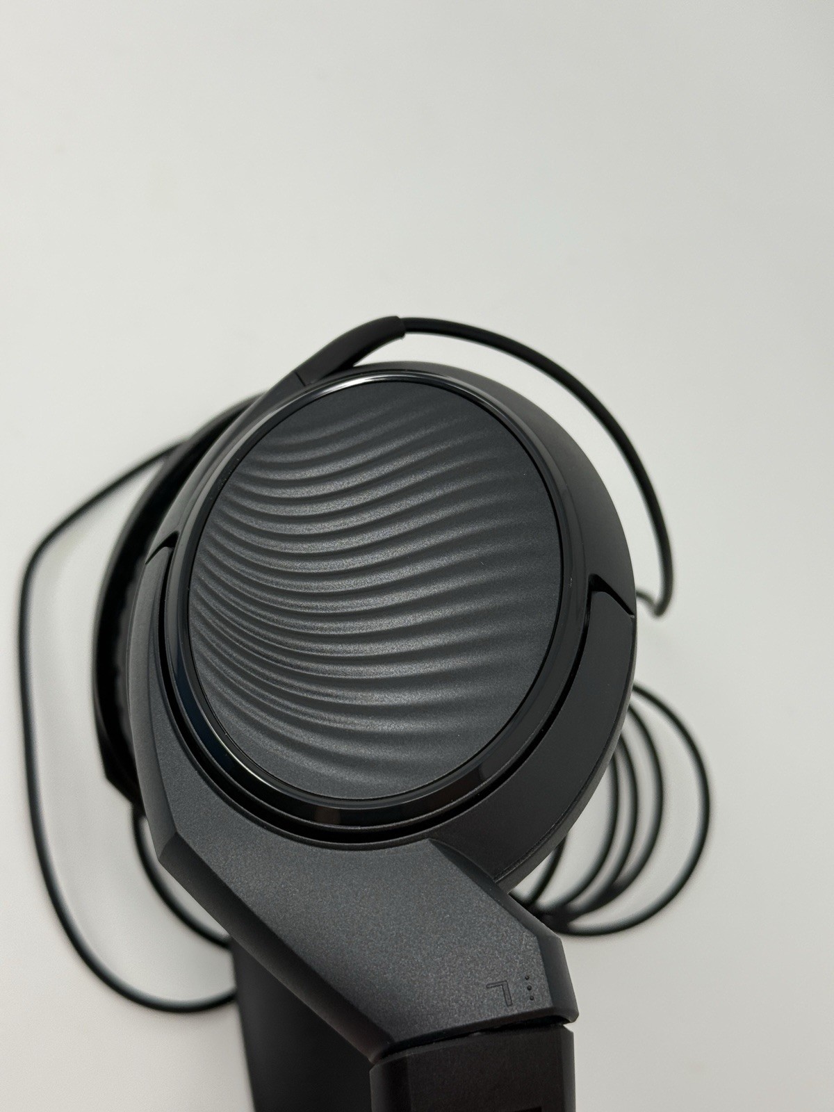 Sennheiser HD 200 PRO Over-Ear Monitoring Headphones w/ Original Box