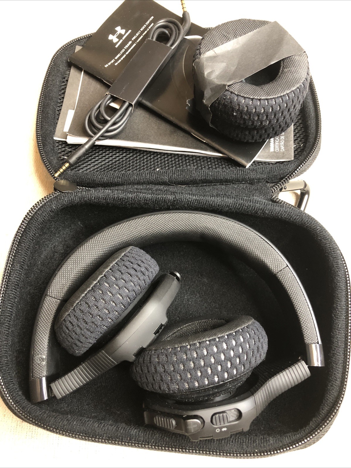 JBL Under Armour Project Rock Sport Wireless train Over the Ear Headphones Black