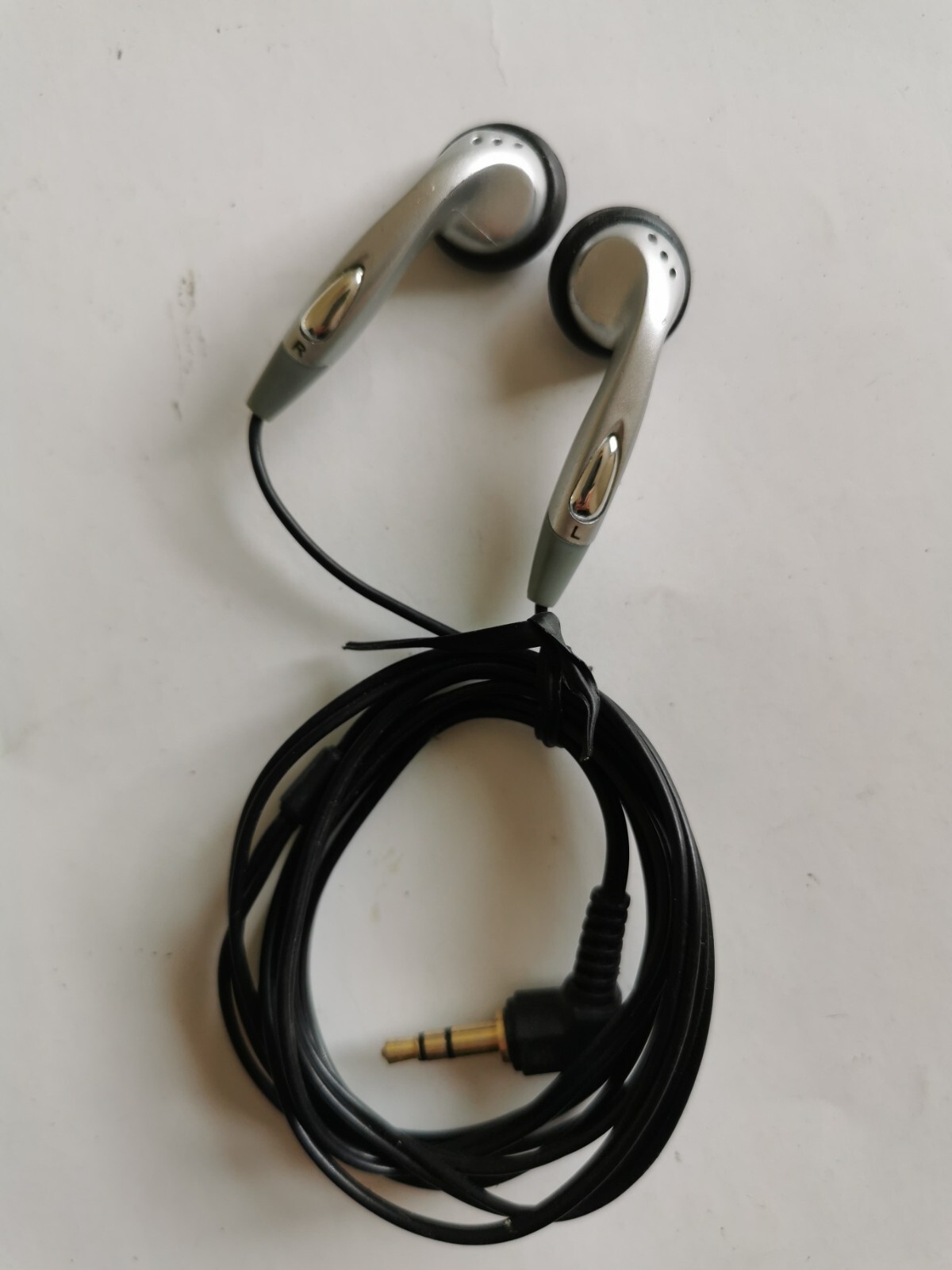 HP stereo earbuds 3.5ft 3.5mm HP ASSY 355183-001 PAWM3-Y01