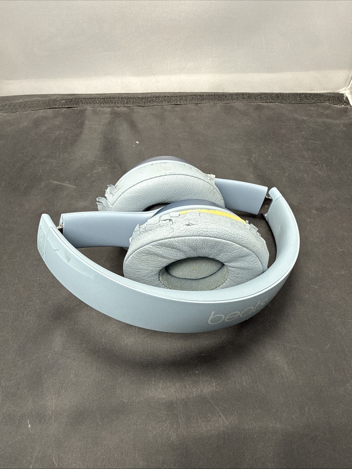 Beats by Dr Dre Solo 2 Wired Headphones – Great Blue B0518 Needs Pads