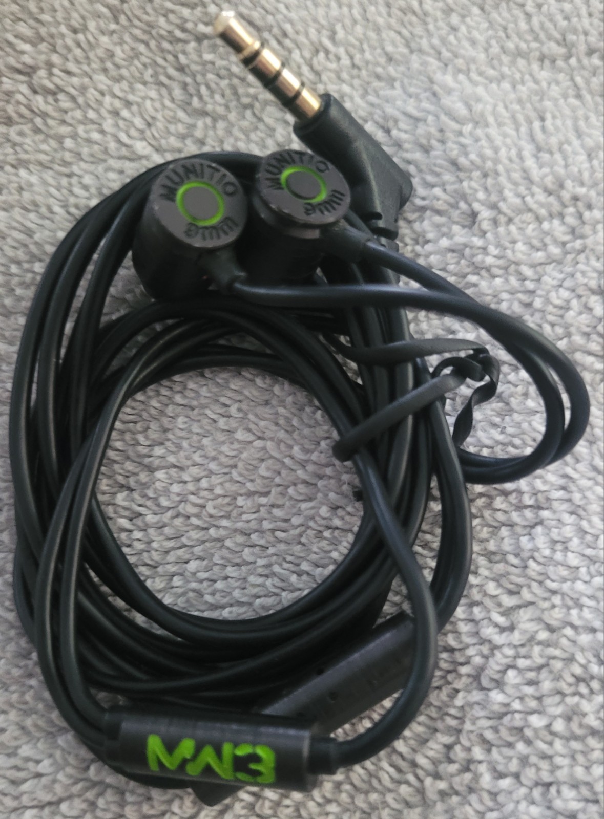 Call of Duty MW3 Edition Munitio Nines 9mm Earphones Earbuds w/ In-Line Mic COD