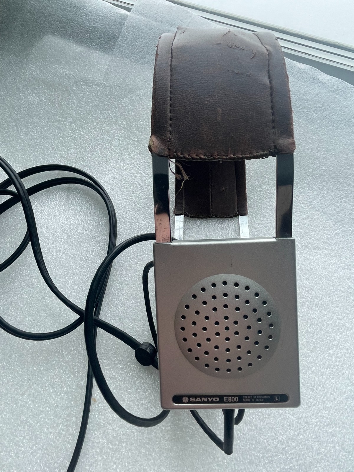 VINTAGE SANYO E800 STEREO HEADPHONE JAPAN FREE SHIP USA & CANADA HEAD PHONE