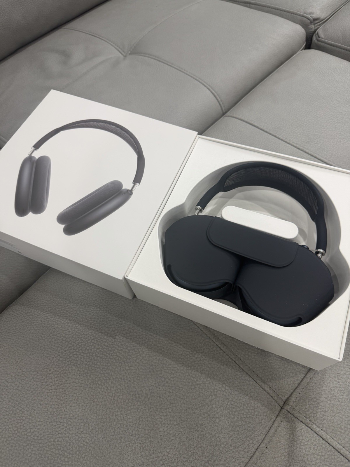 Apple AirPods Max Over-Ear Headphones – Midnight Black – Brand New In Box