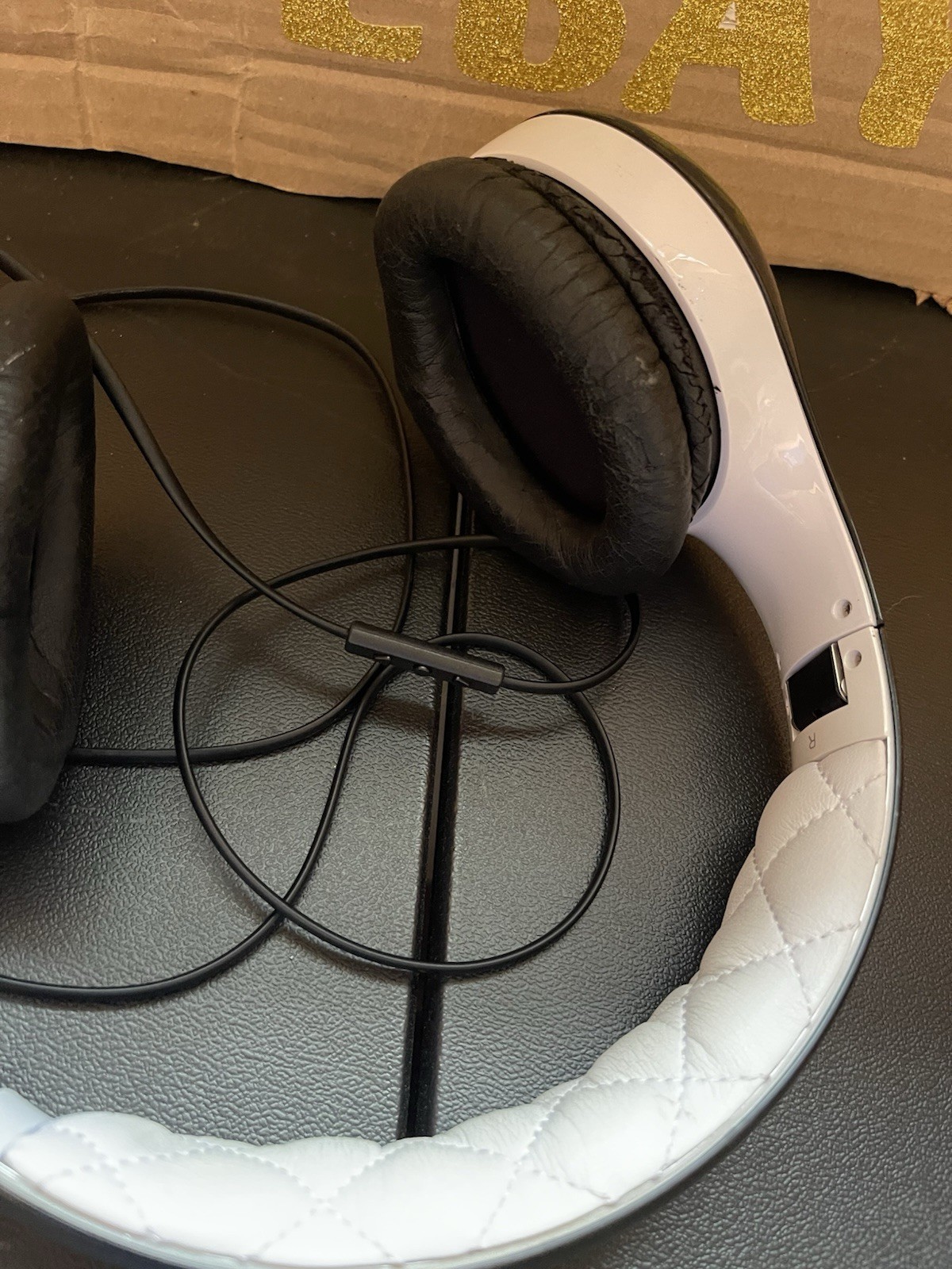 Soul By Ludacris Headphones Tested As Is Black White Hip Hop Rap R & B Music ?