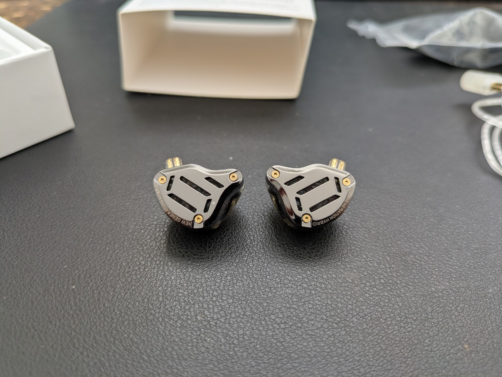 KZ ZS10 Pro 2 IEM – With Extras!