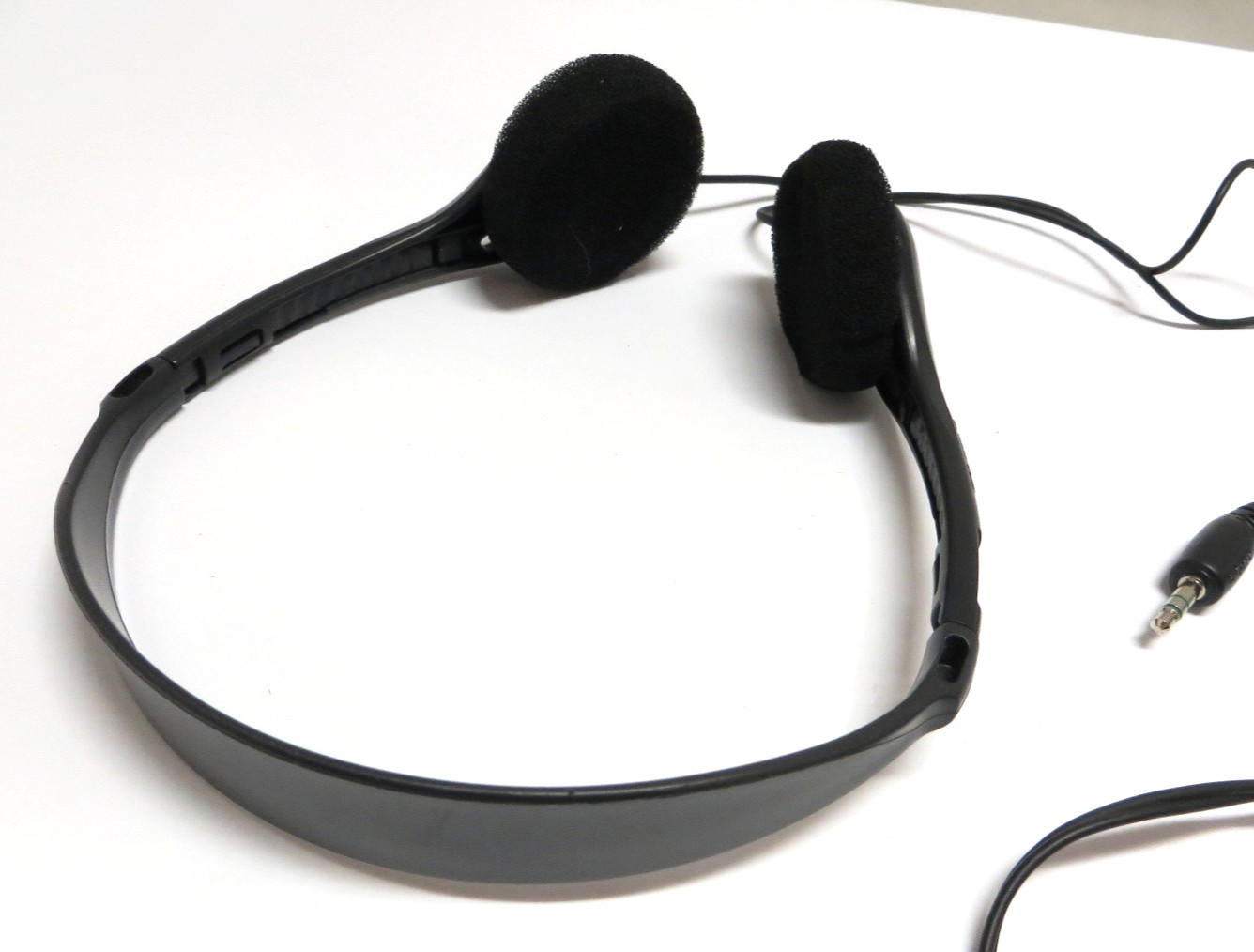 Vintage Sony Walkman MDR-005E Adjustable Stereo Headphones for Cassette Radio