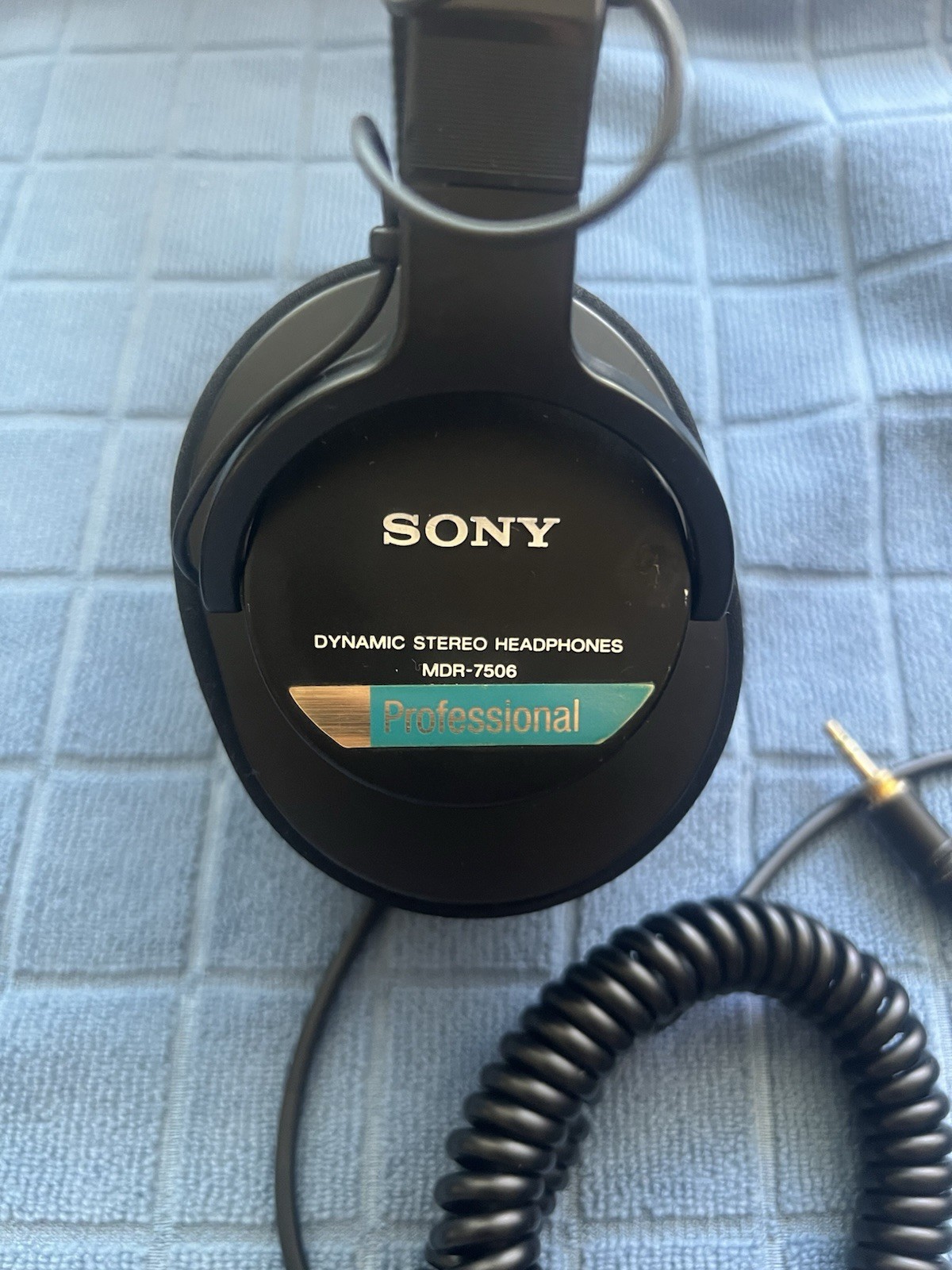 Sony MDR-7506 Professional Studio Monitor Headphones *Used*