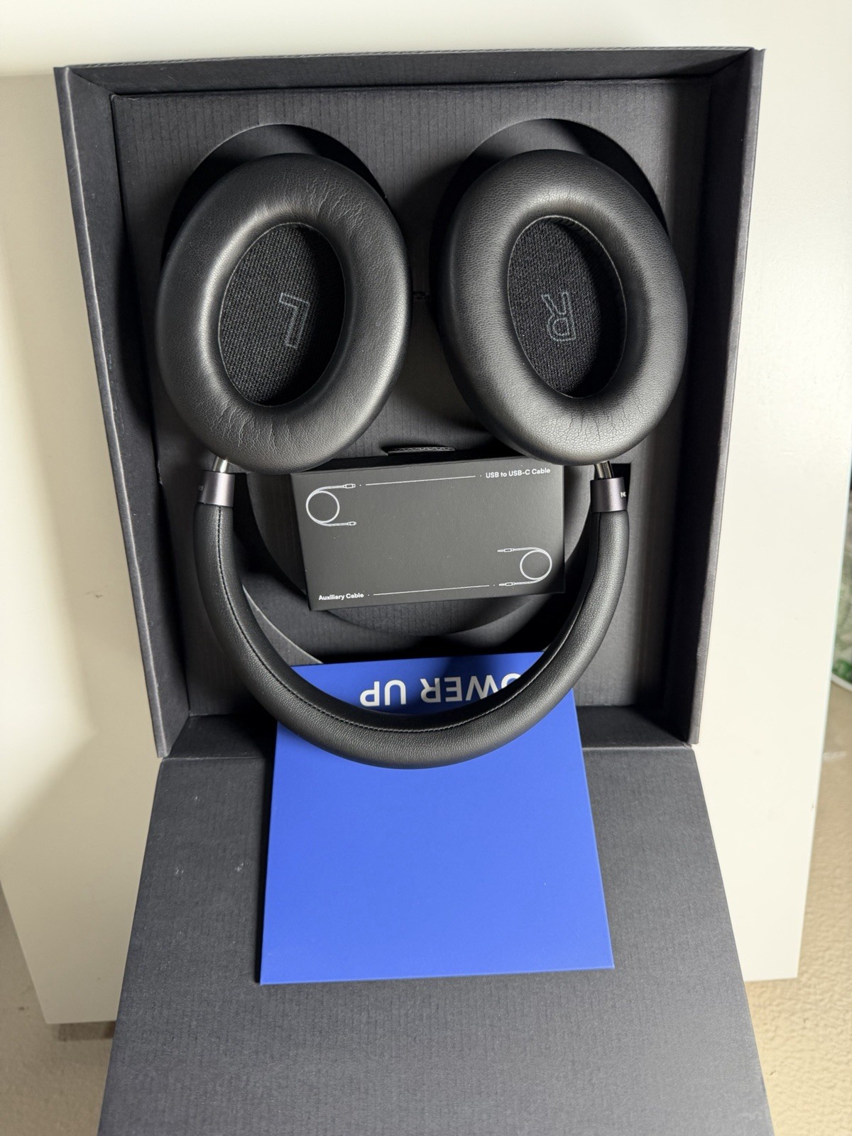Raycon Everyday Over‑Ear Headphones RBH820‑BLA– Bluetooth ANC – Open Box (new)