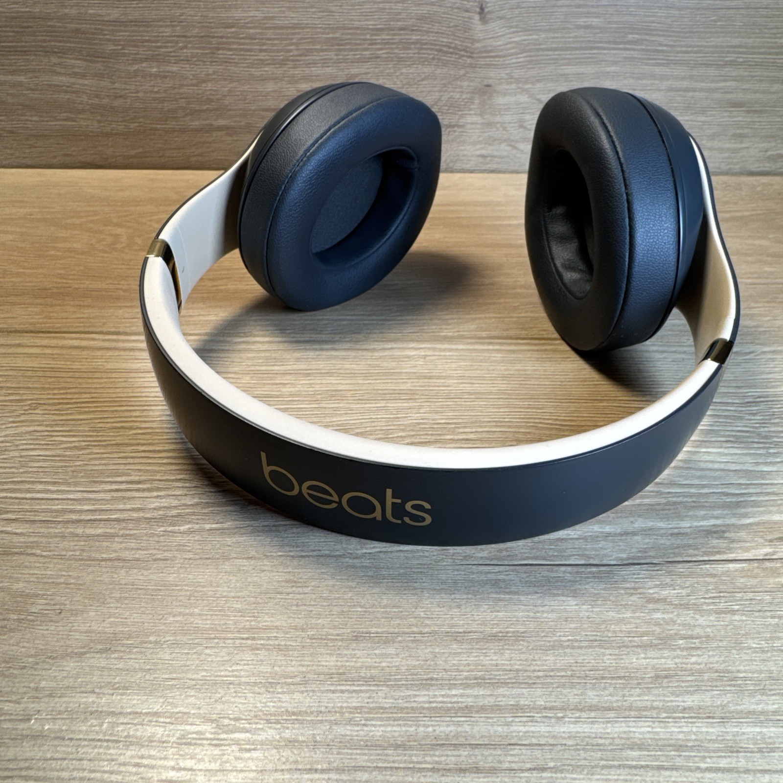 Beats by Dr. Dre Studio3 Wireless Noise Canceling Over-Ear Grey