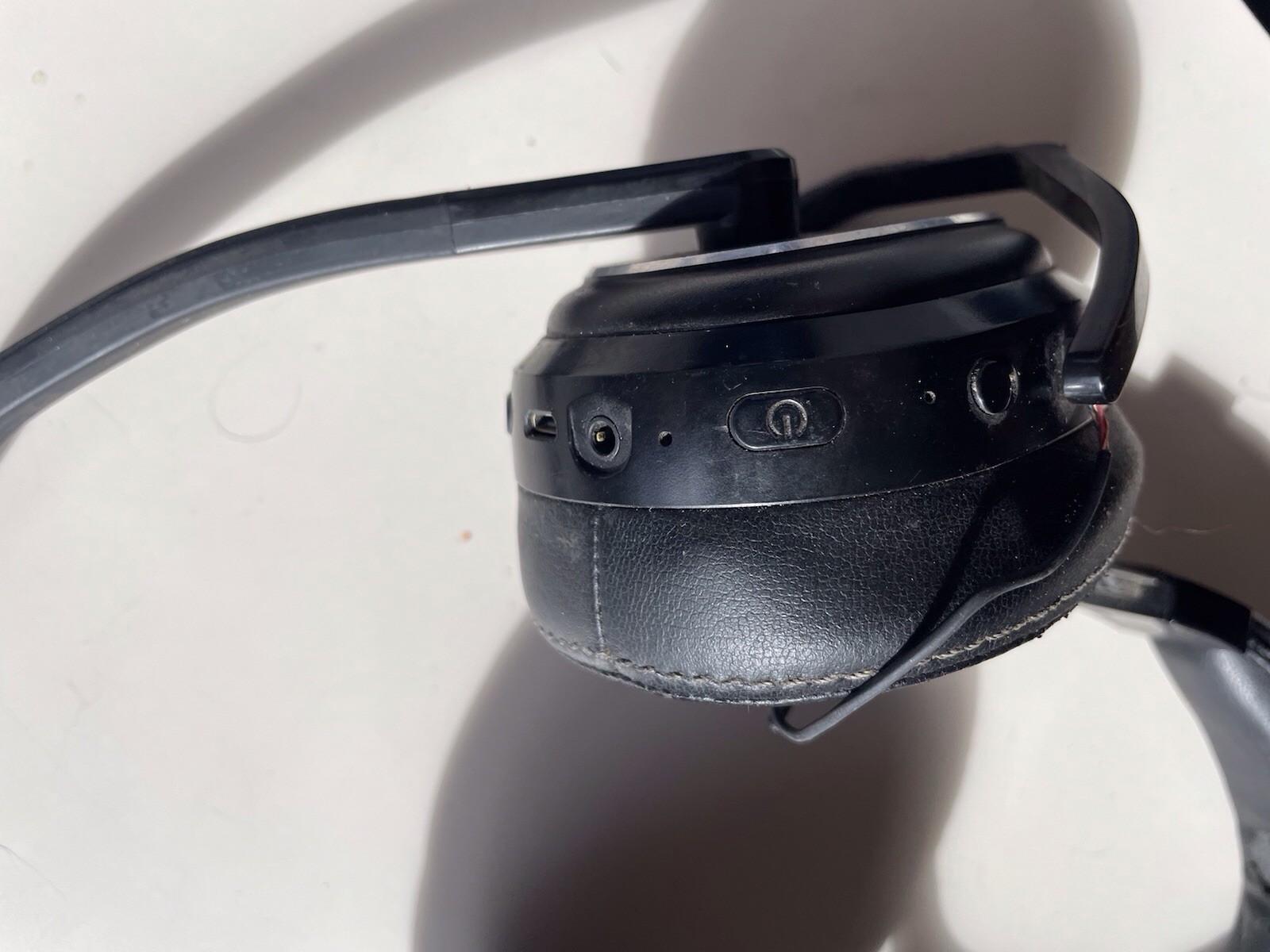 Rand McNally ClearDryve CD220 Wireless NC Headphones-Damage, WORKS FINE-SEE PICS