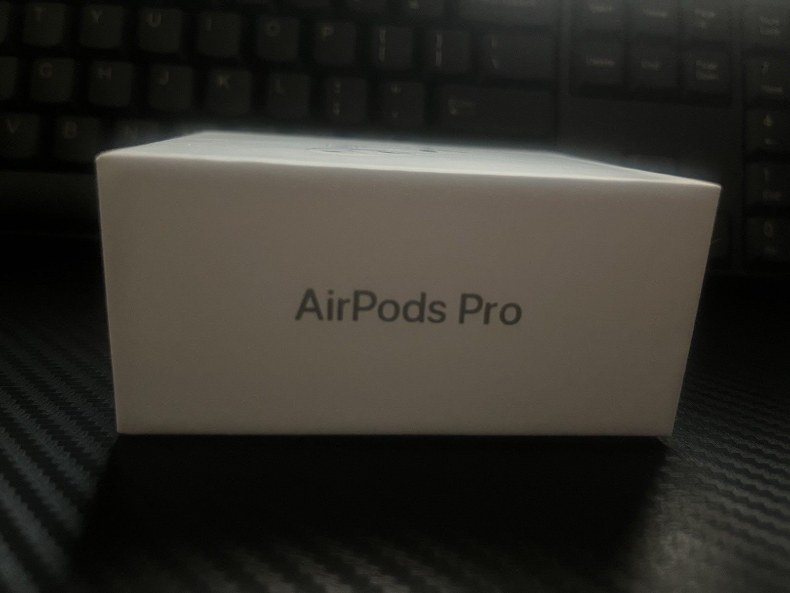 Apple AirPods Pro 3 White Wireless In-Ear Earbuds w/ Charging Case, ANC