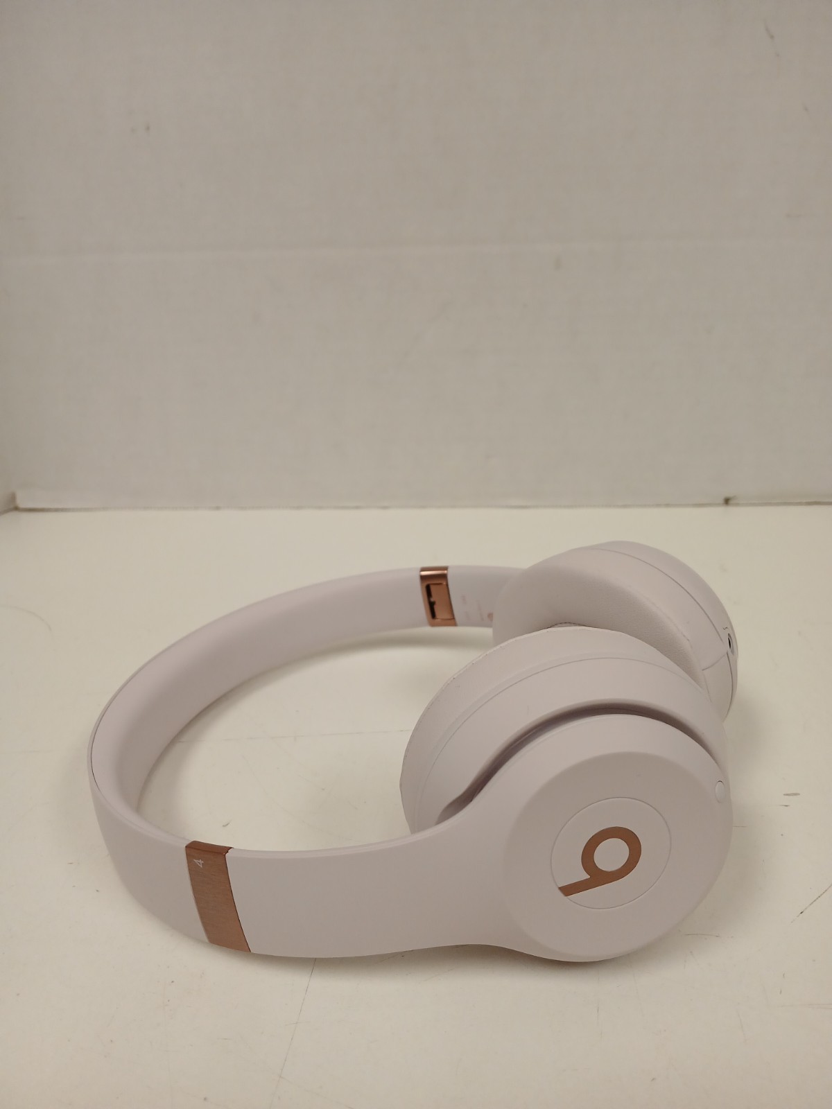Beats Solo 4 Wireless On-Ear Headphones, Cloud Pink