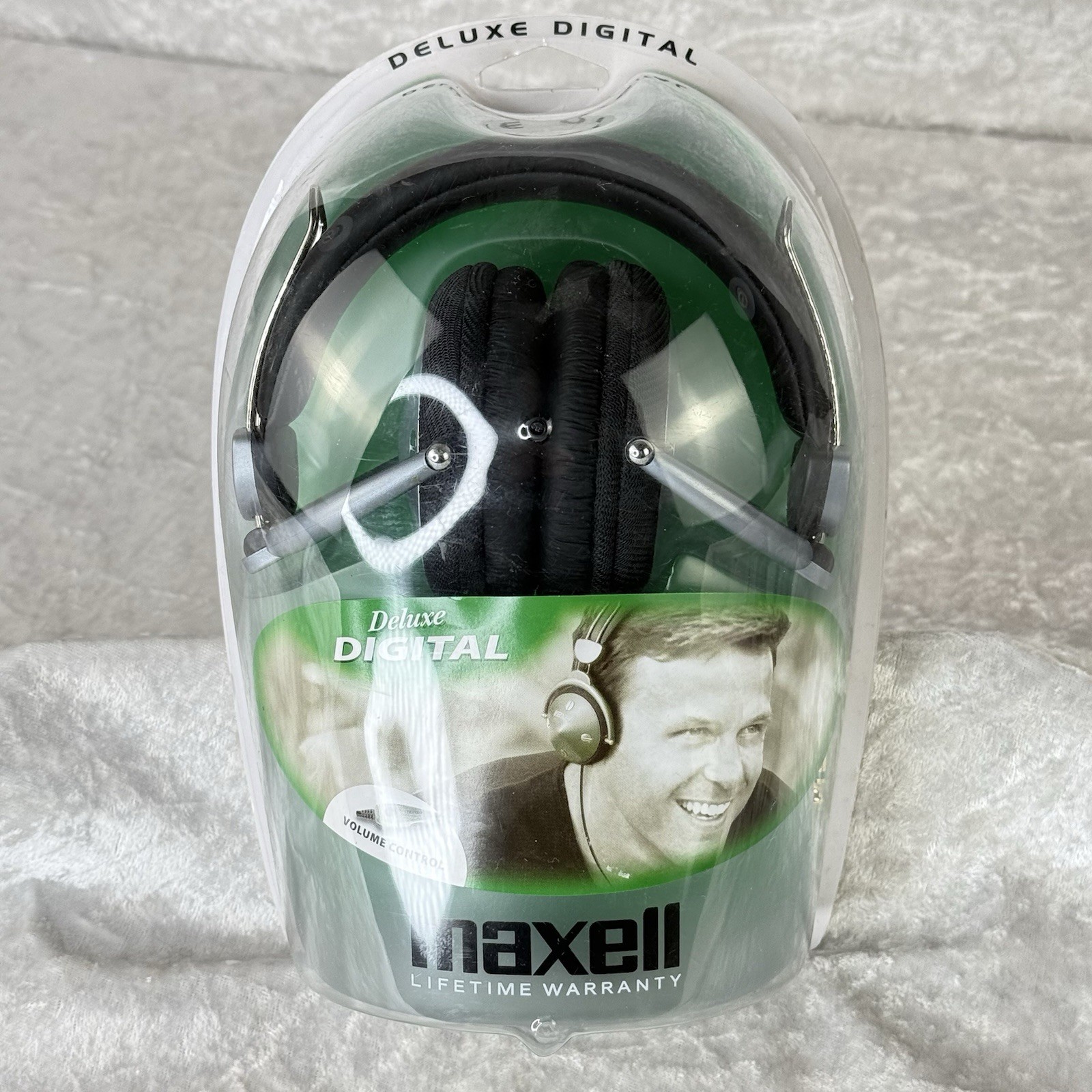 Maxell Deluxe Digital Foldable Full Cup Headphones – HP-550F – New, Sealed
