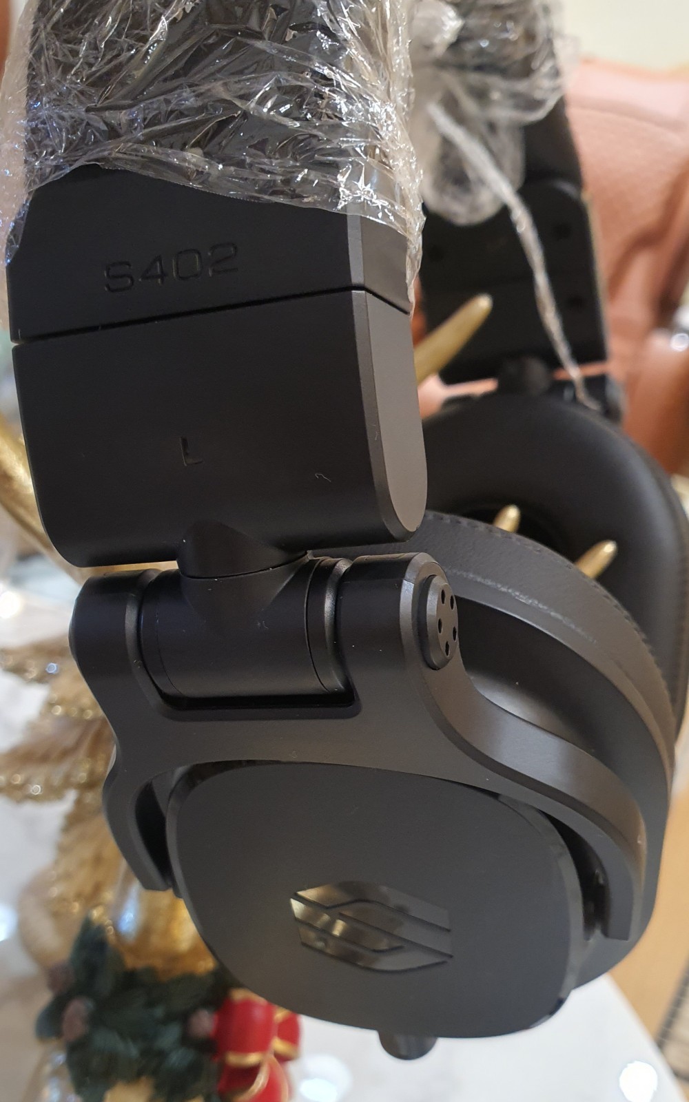 Sterling Audio S402 Studio Headphones With 40 mm Drivers