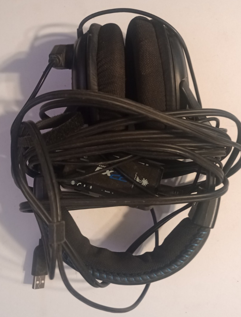 Assorted Bundle lot of Headphone Turtle Beach Logi – 6 Total Untested