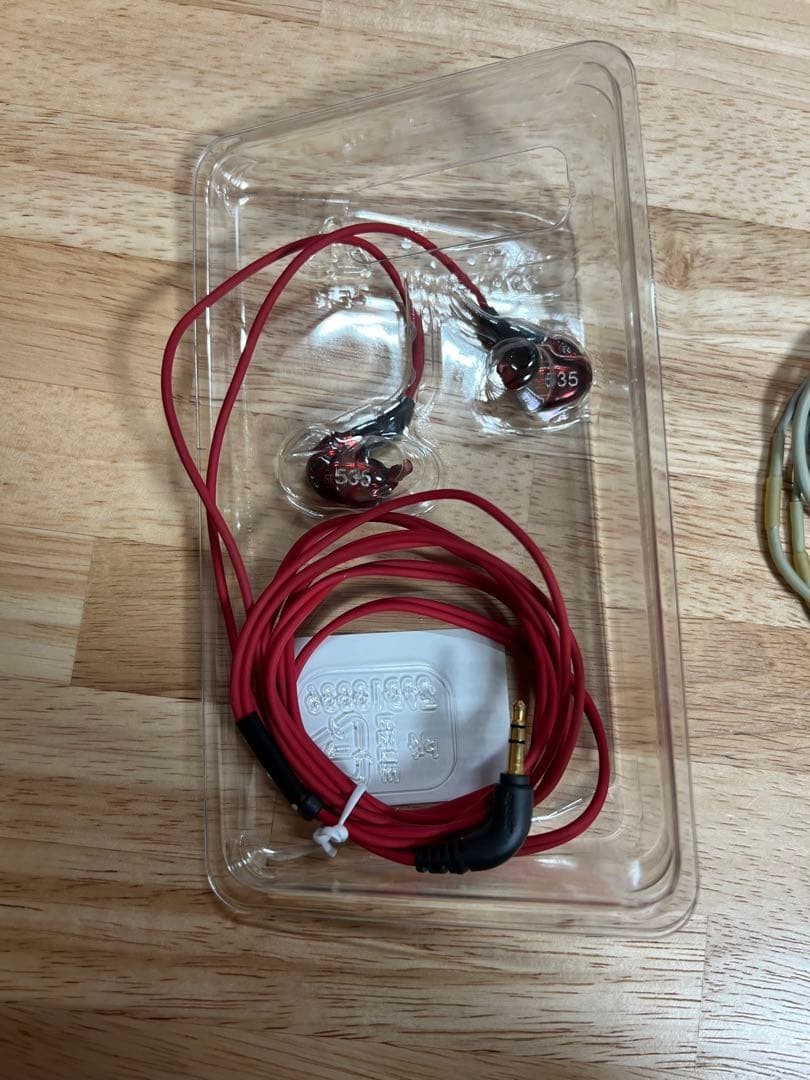 Shure SE535 Red Sound Isolating In-Ear Stereo Headphones Tested w/box Rare O66