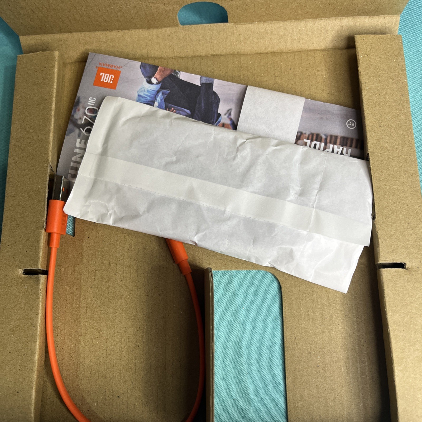 JBL Tune 670NC – Adaptive Noise Cancelling Wireless On-Ear Headphones Black