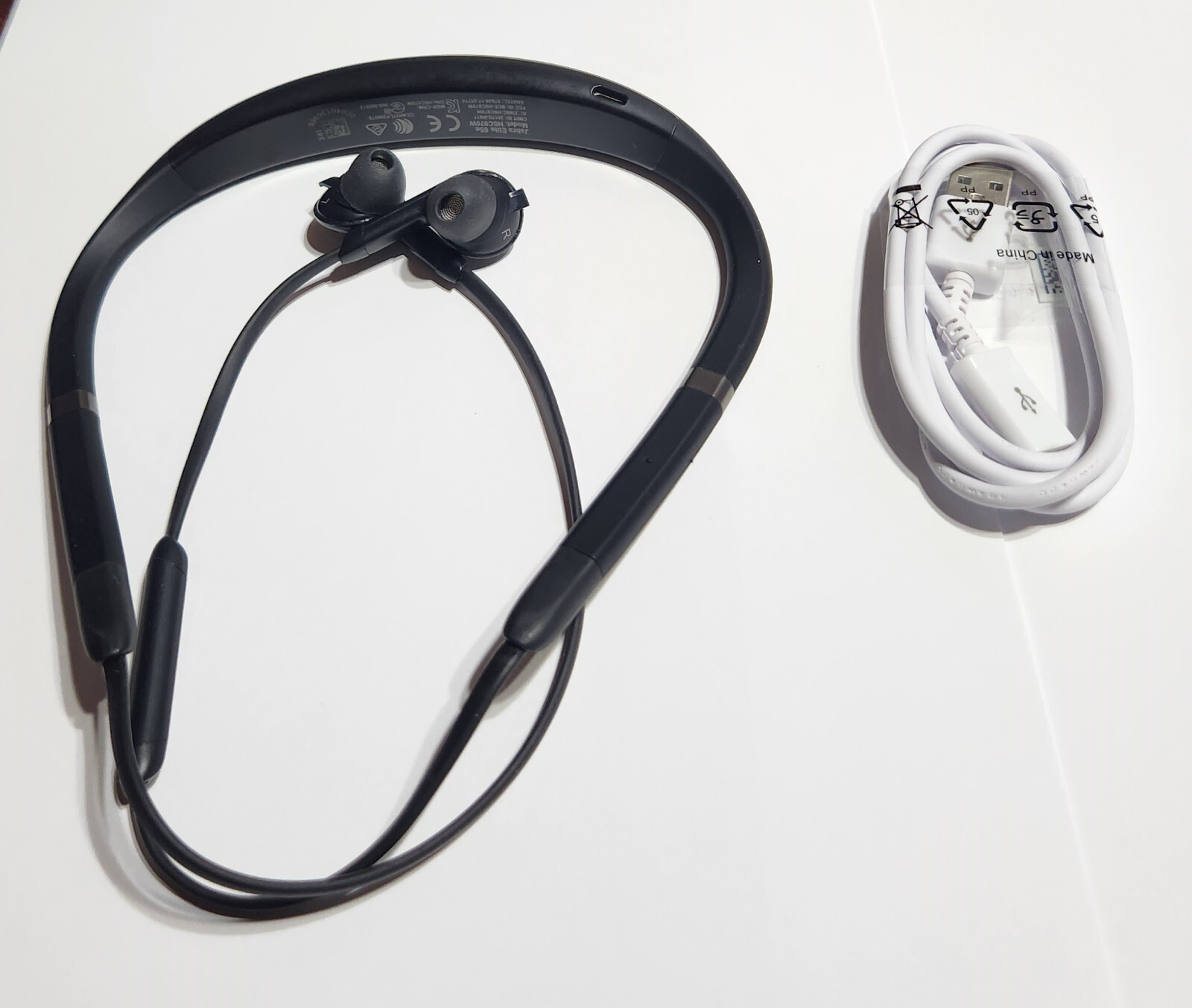 Titanium Black Jabra Elite 65e Wireless In-Ear Headphones -Works but NO EARWINGS