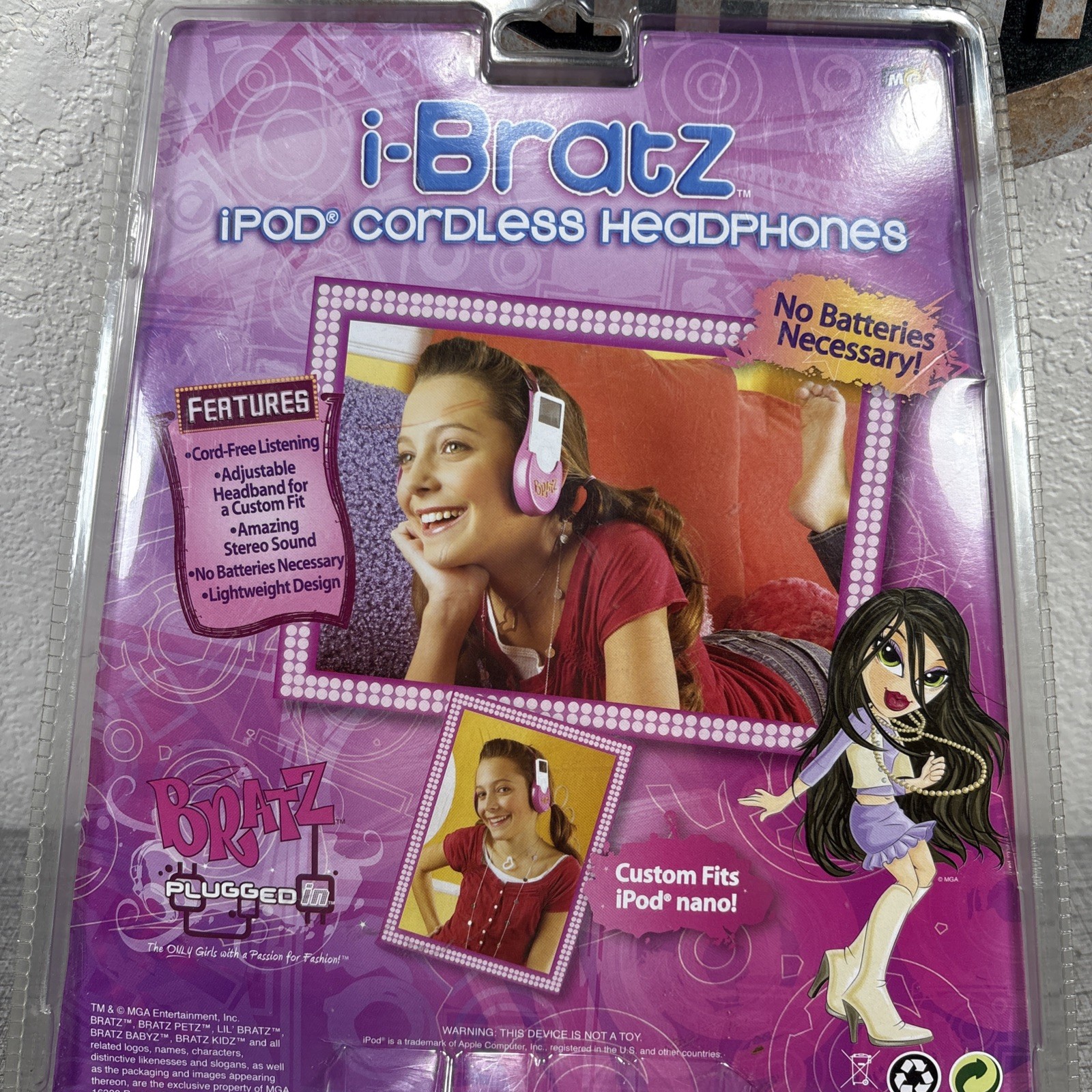 Vintage i-Bratz Cordless Headphones for 1st and 2nd Gen iPod Nano New