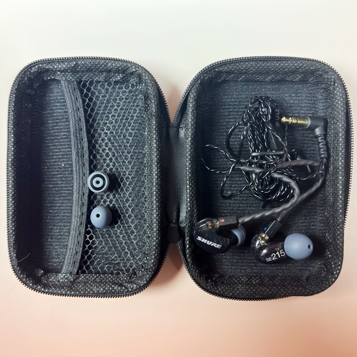 Shure SE215 Sound Isolating In-Ear Headphones 3.5mm wired Earphones Black/Clear