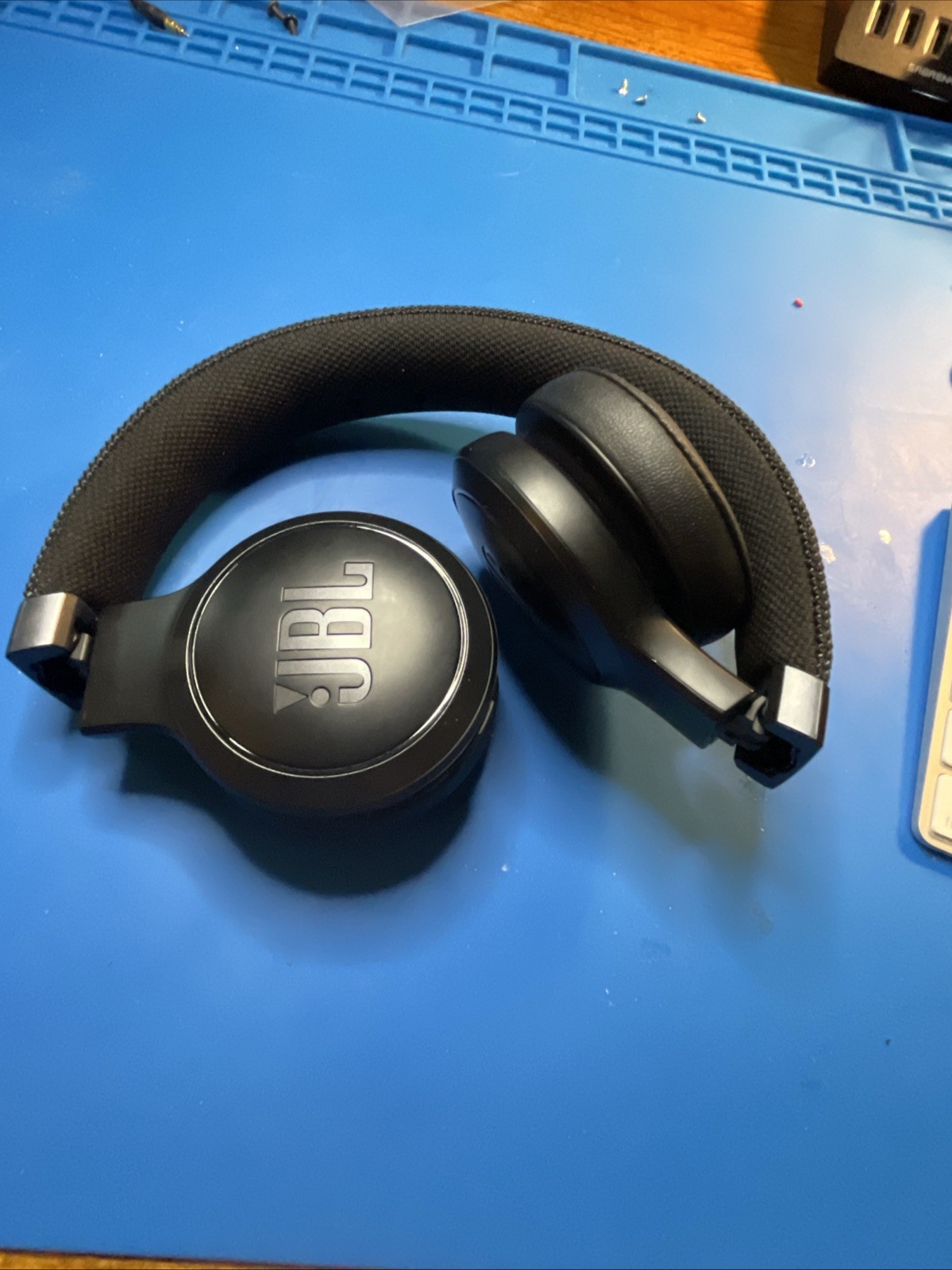 Near Mint JBL LIVE 460NC Wireless Noise Cancelling On-Ear Headphones Black
