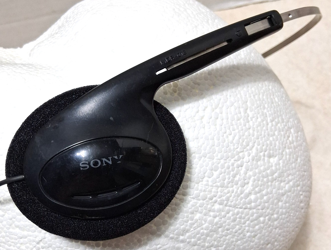 SONY – Vintage Wired Headphones – MDR-013 – Black – Tested – Good Ear Foam