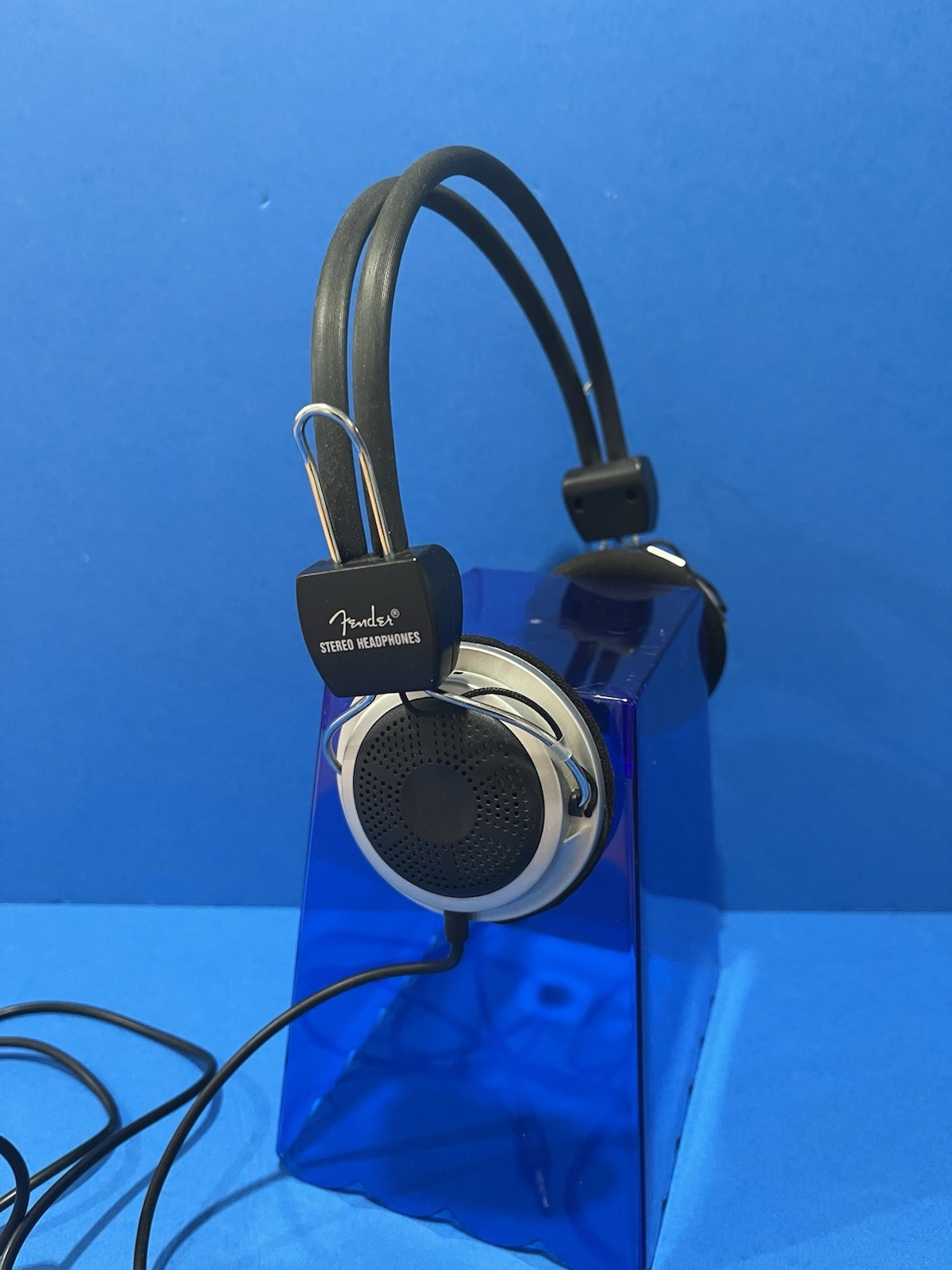 Fender Stereo Wired Headphones In-Line Volume Controller