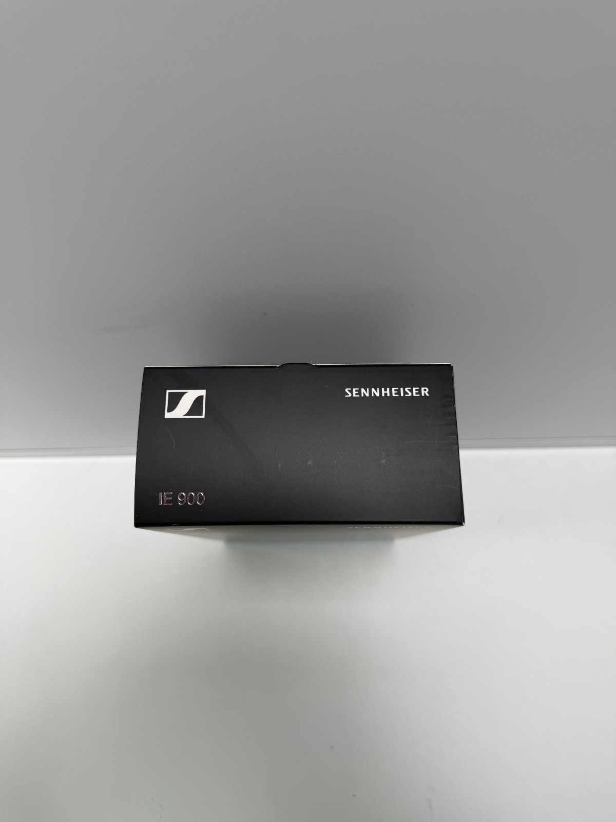 BRAND NEW SENNHEISER IE 900 AUDIOPHILE WIRED IN-EAR MONITOR HEADPHONES