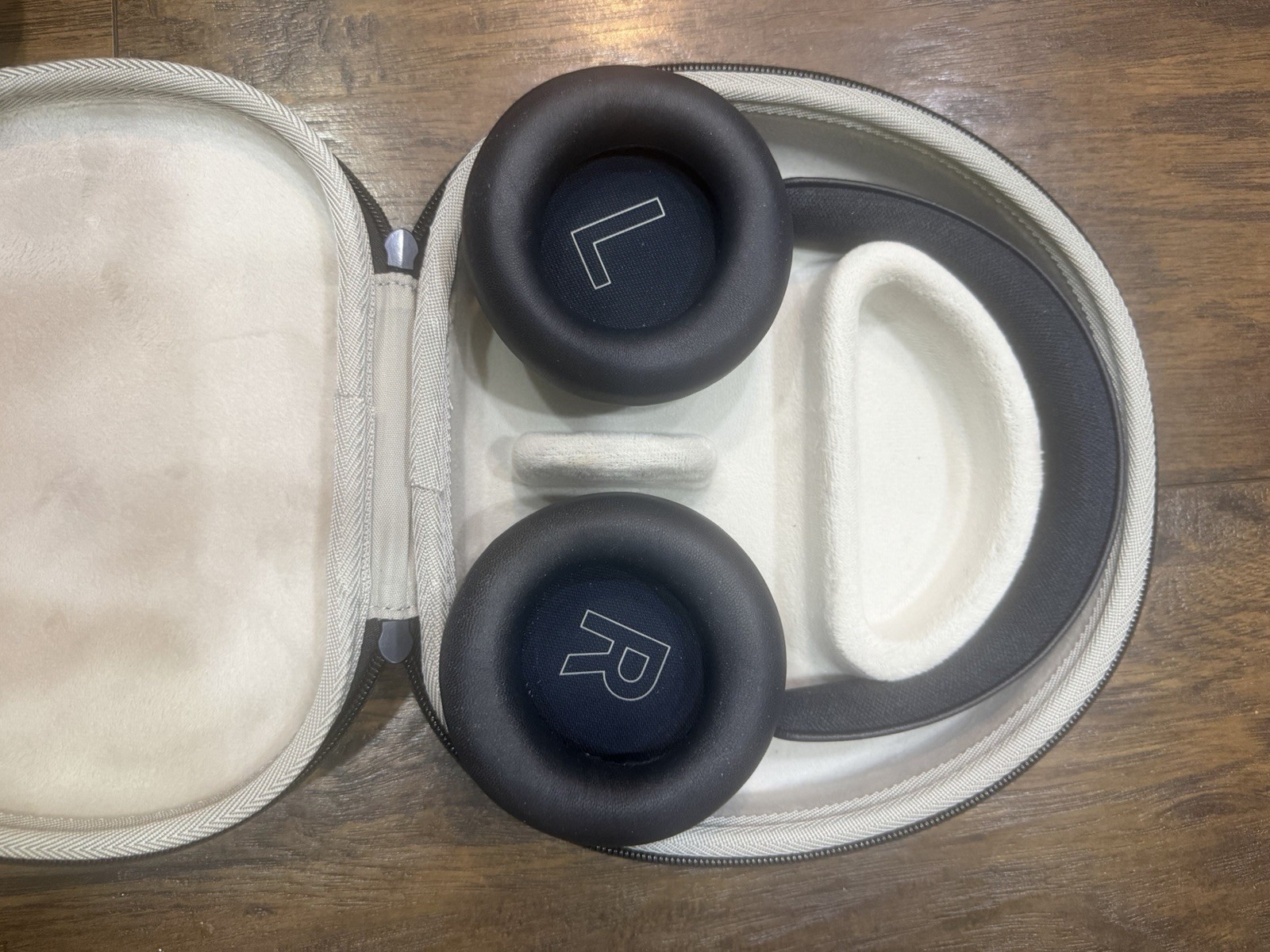 Bang & Olufsen Beoplay Portal Wireless Over-Ear Headphones Blue Silver with Case