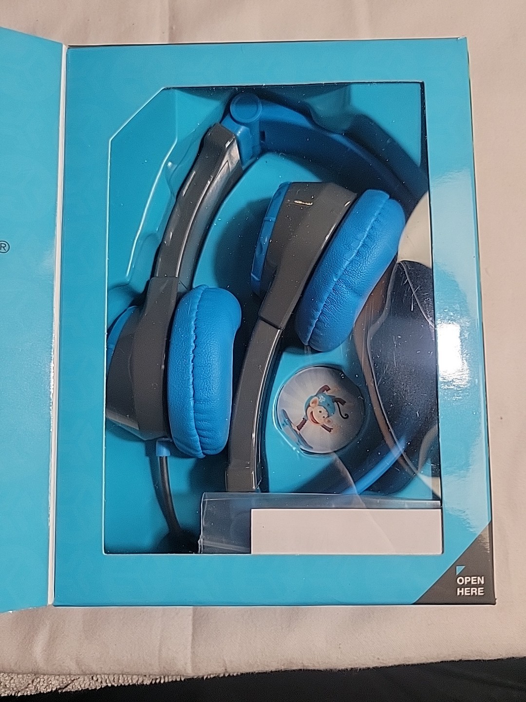 JLab JBuddies Folding Kids Headphones 2-8 Years Old Safe Volume Regulator. Blue