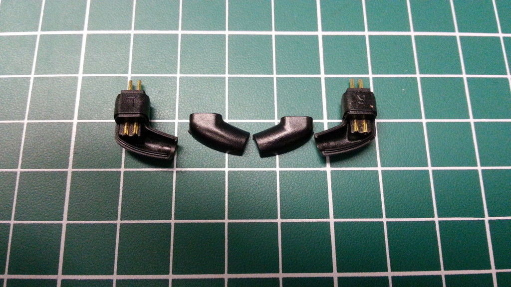 High Quality UM Westone pins Connector Plug with Shell