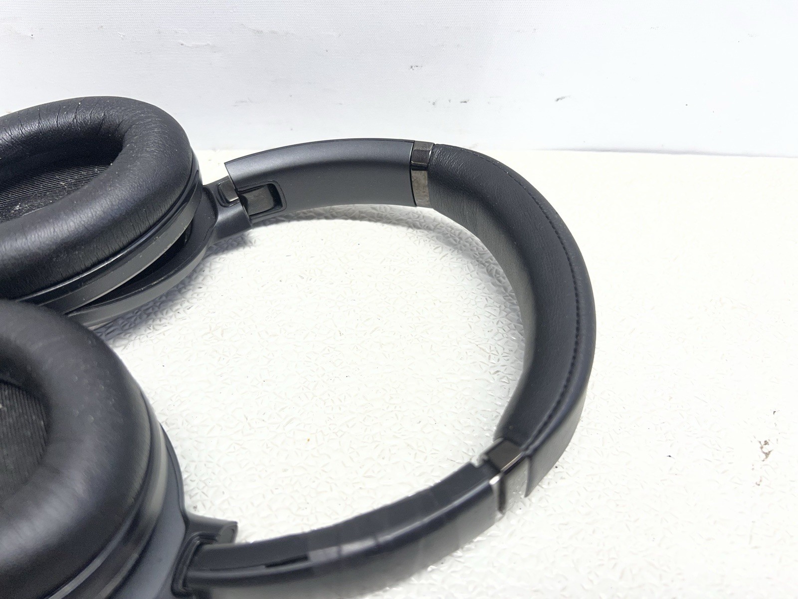 JBL – Tour One M2 True Adaptive Noise Cancelling Headphones – Black –