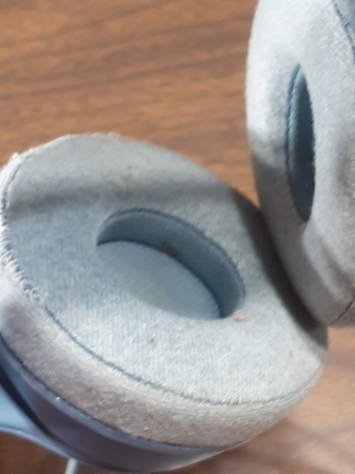 Beats Solo 2 Wired On-Ear Headphones Baby Blue WORKS