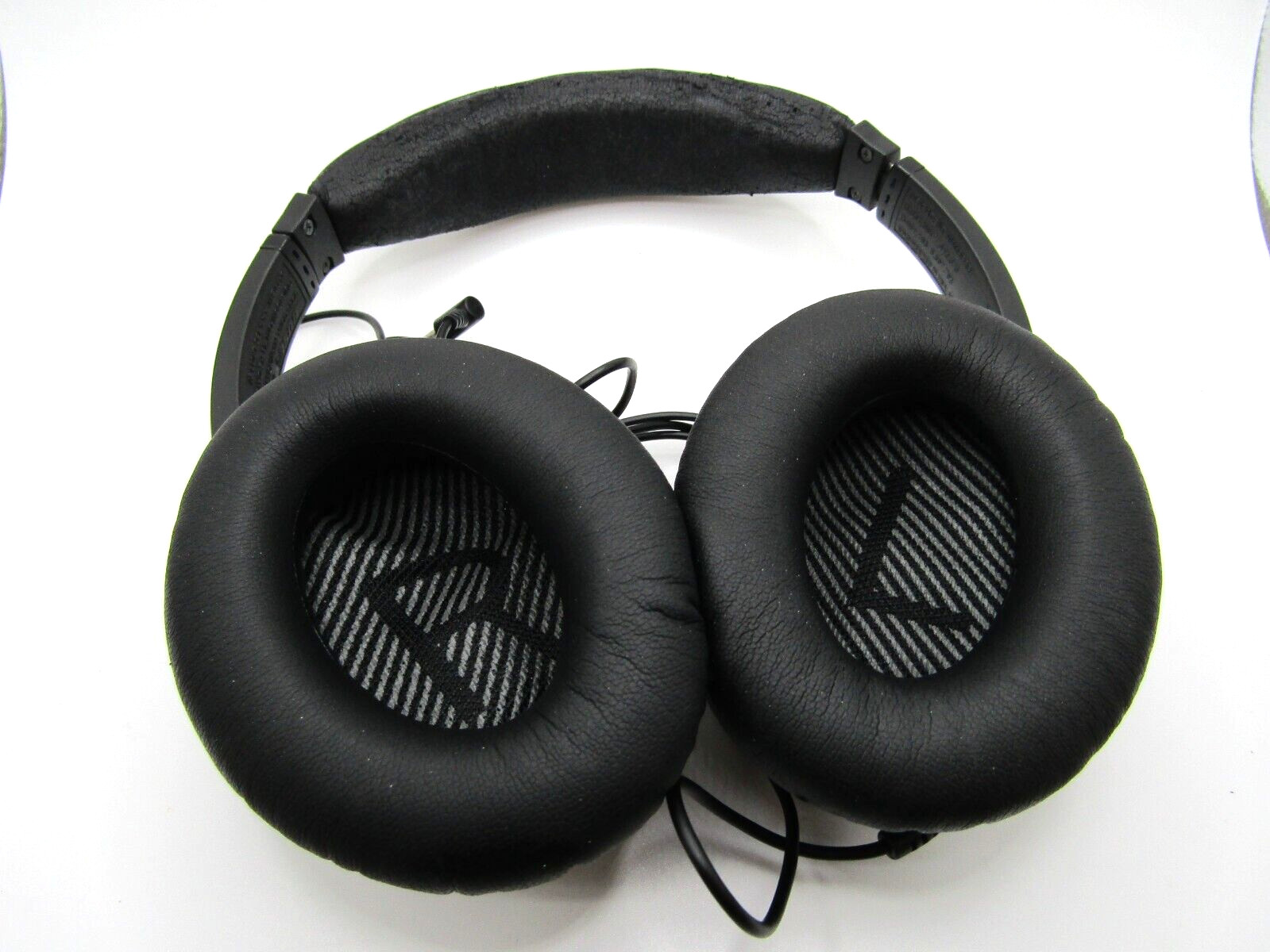 Bose Noise Canceling QC-15 Headphones w/ Case Iphone Adapter New Ear Cushions