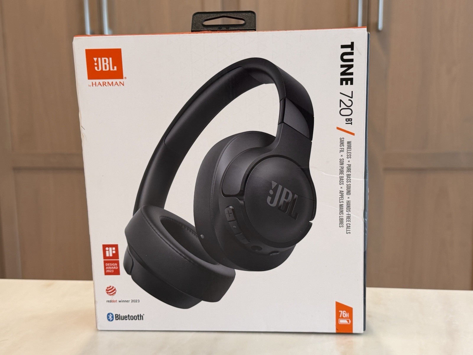 JBL Tune 720BT Black Wireless Headphones Model: JBLT720BTBLKAM – New Open Box