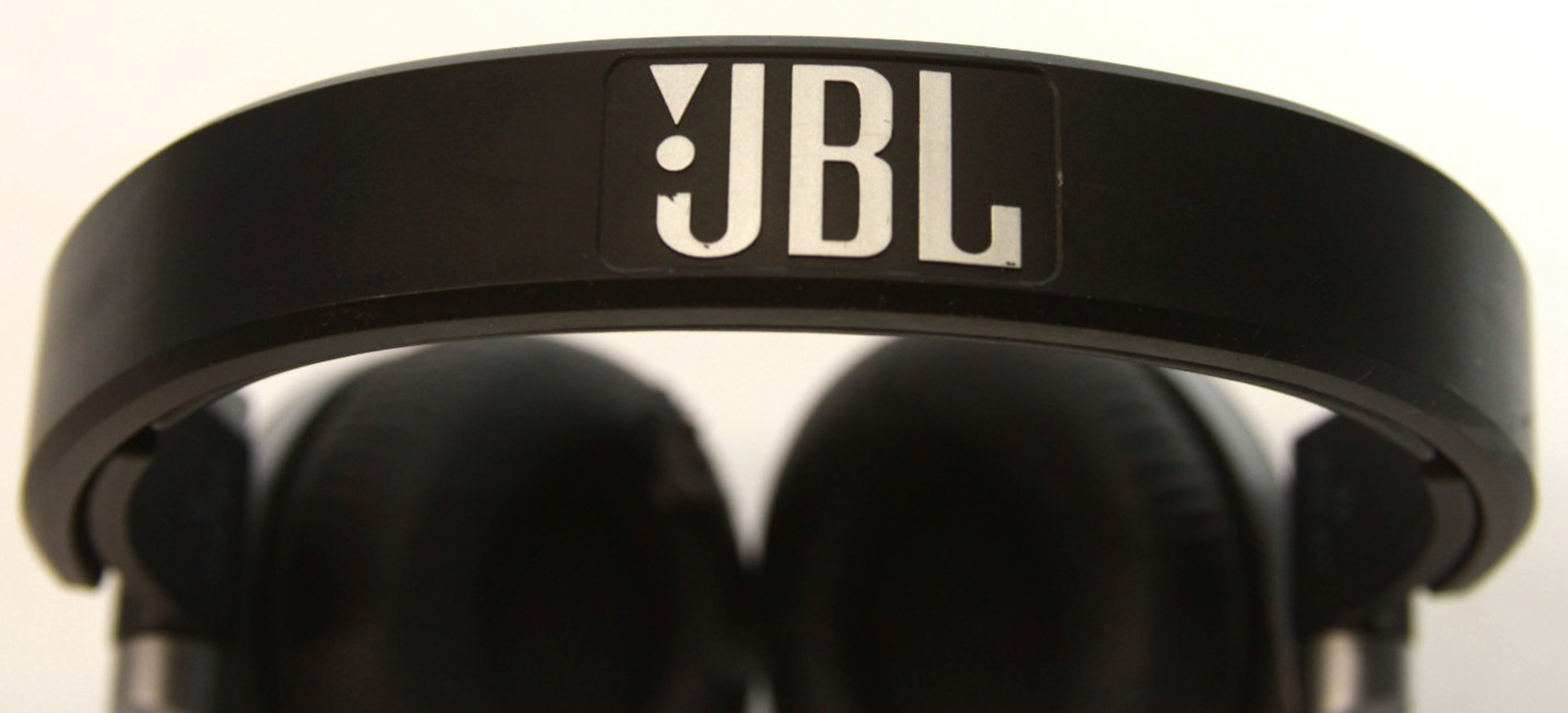 Wholesale LOT of 4 JBL Wireless Bluetooth Headphones Repair Parts AS-IS