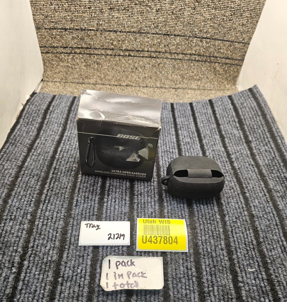 BOSE 888919-0010 Ultra Open Earbuds Wireless Charging Case Cover, Black