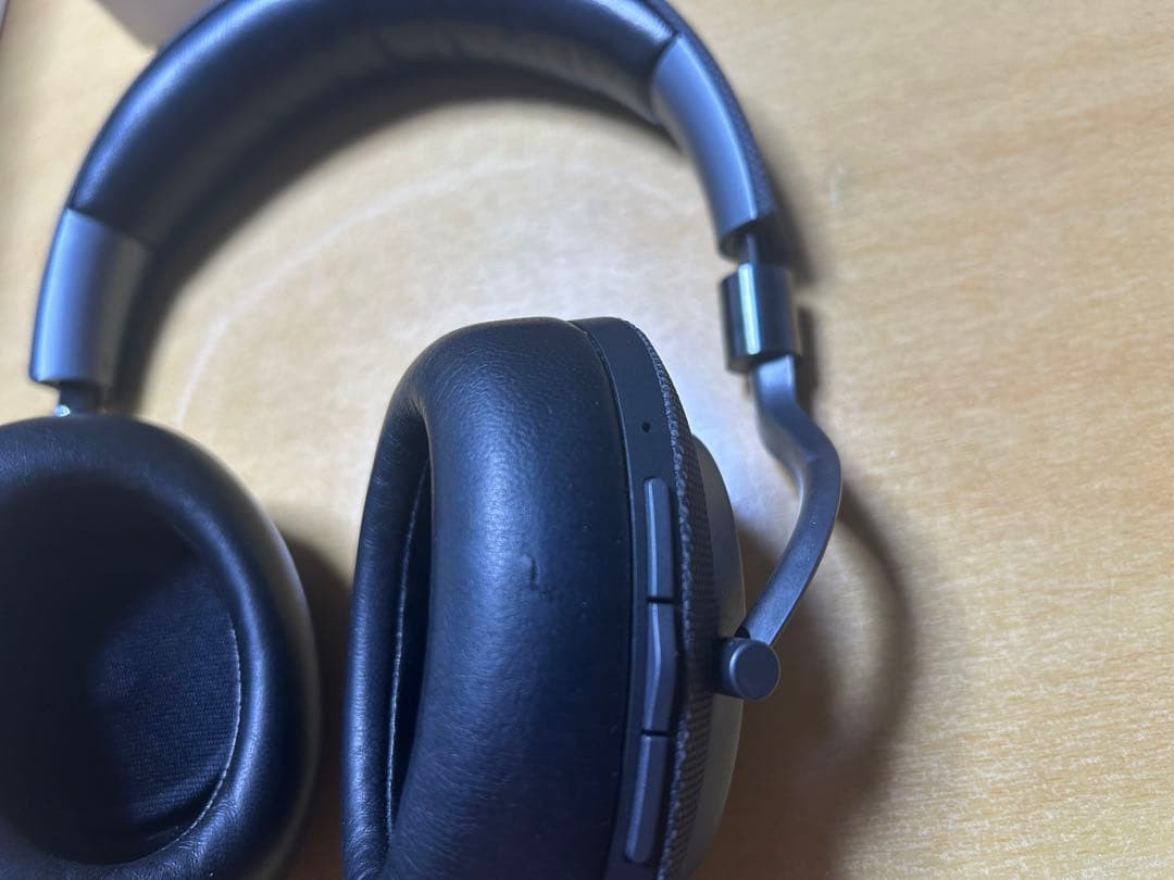 Bowers Wilkins PX Headphones 40mm Drivers 10Hz-20kHz 22 Ohms 22h ANC BT aptX-HD