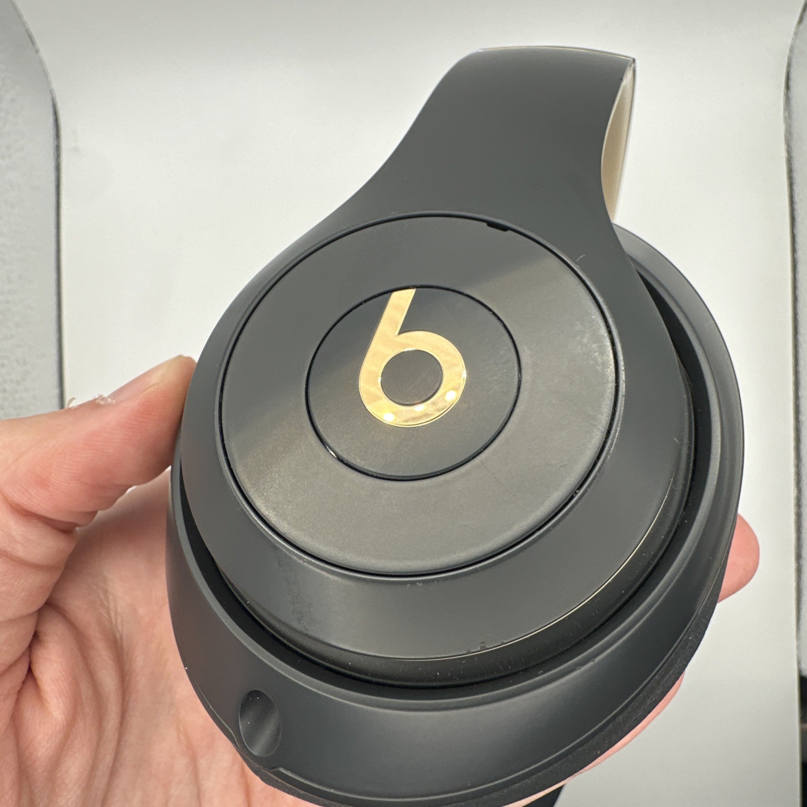 Beats by Dr. Dre Studio3 Bluetooth On Ear Wireless Headphones – Shadow Gray