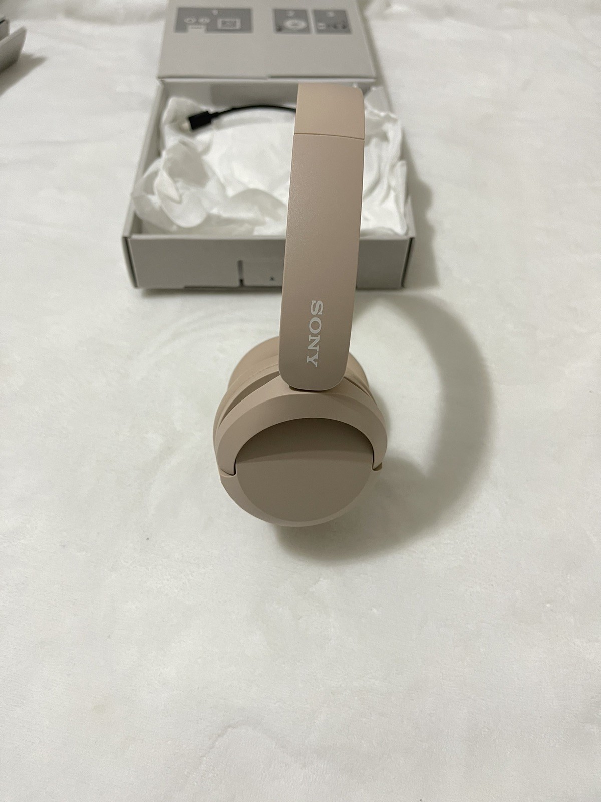 Sony WH-CH520 Over Ear Wireless Bluetooth Headphones WHCH520 – BEIGE