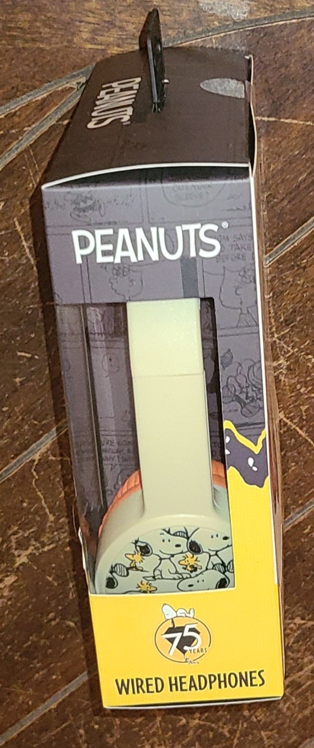 PEANUTS (2025) Wired Headphones (Cream & Red) 75 Years Snoopy & Woodstock