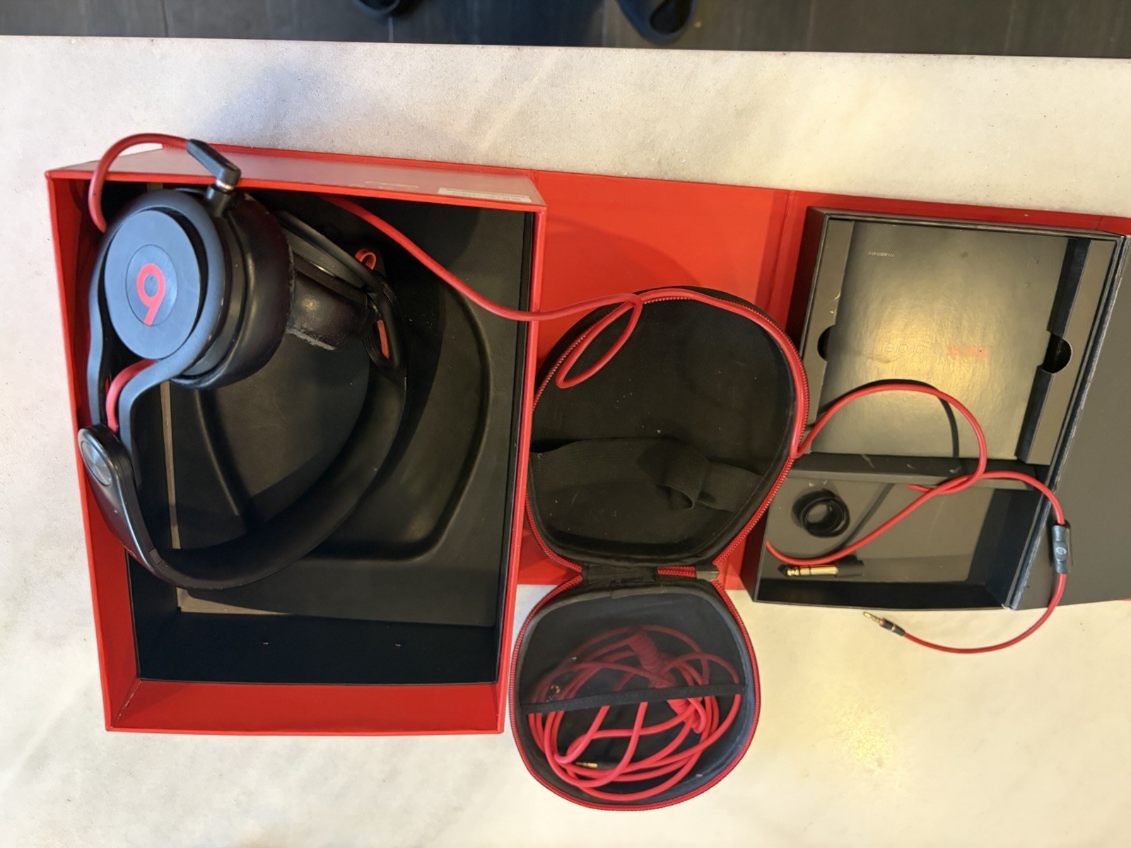 Vintage Beats by Dr. Dre Mixr It Gen Wired Sport Headphones
