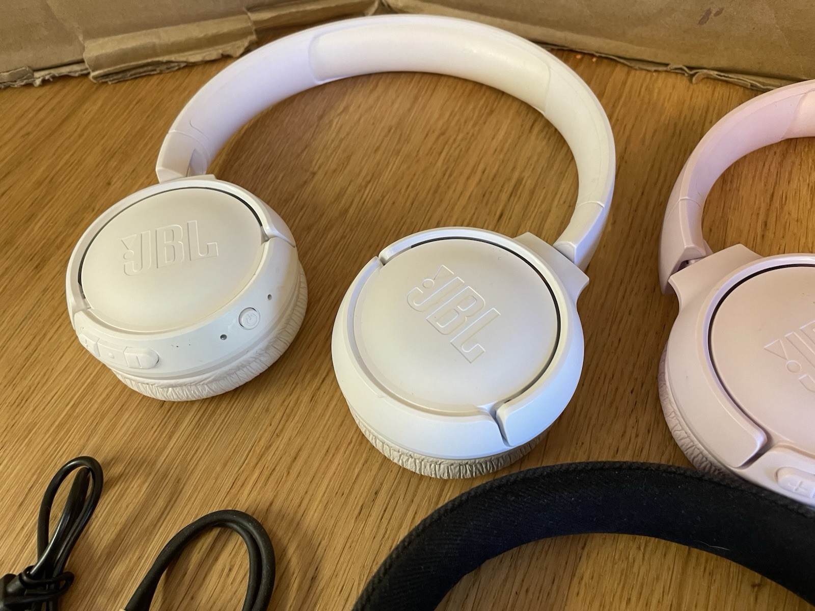 Lot Of JBL Tune 510BT Pink White Black Live 675NC Bluetooth Headphones