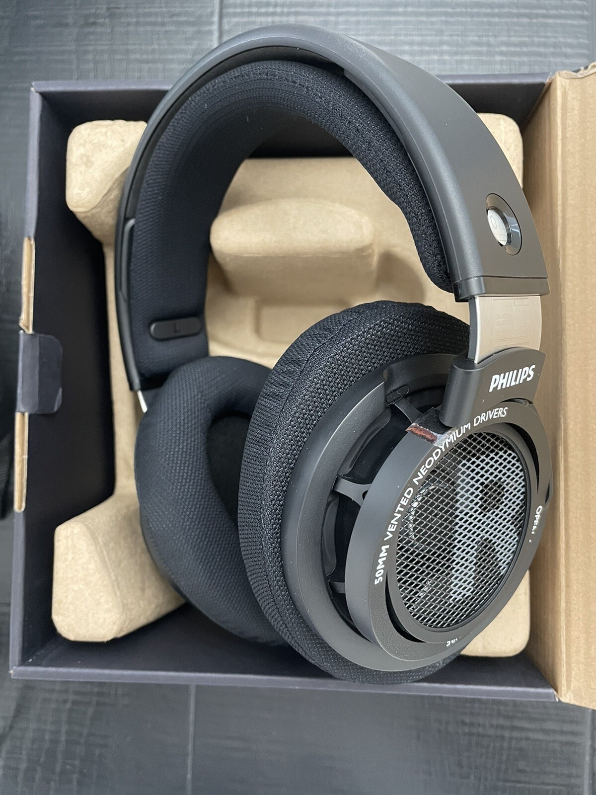 Philips SHP9500 HiFi Stereo Over-Ear Headphones – Black